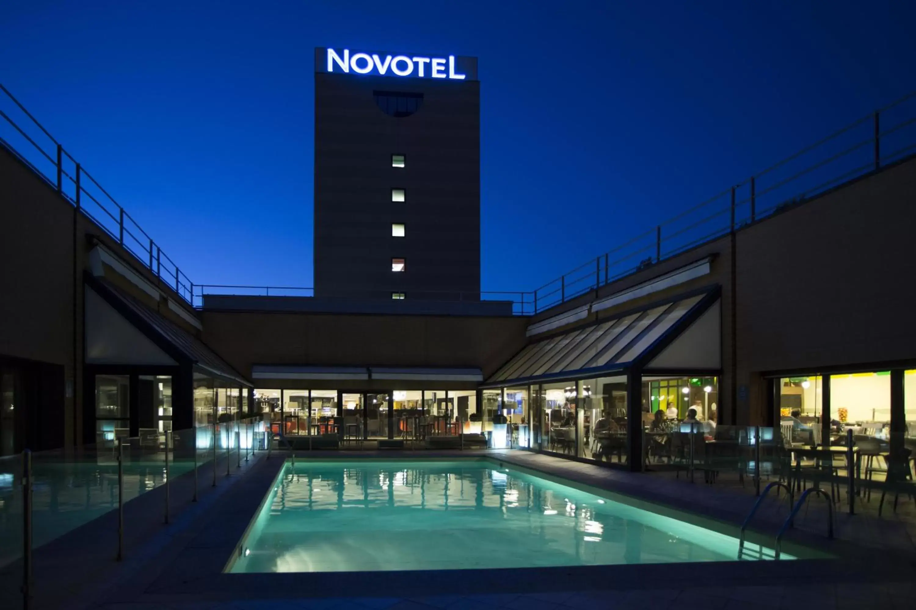 Night, Swimming Pool in Novotel Milano Linate Aeroporto