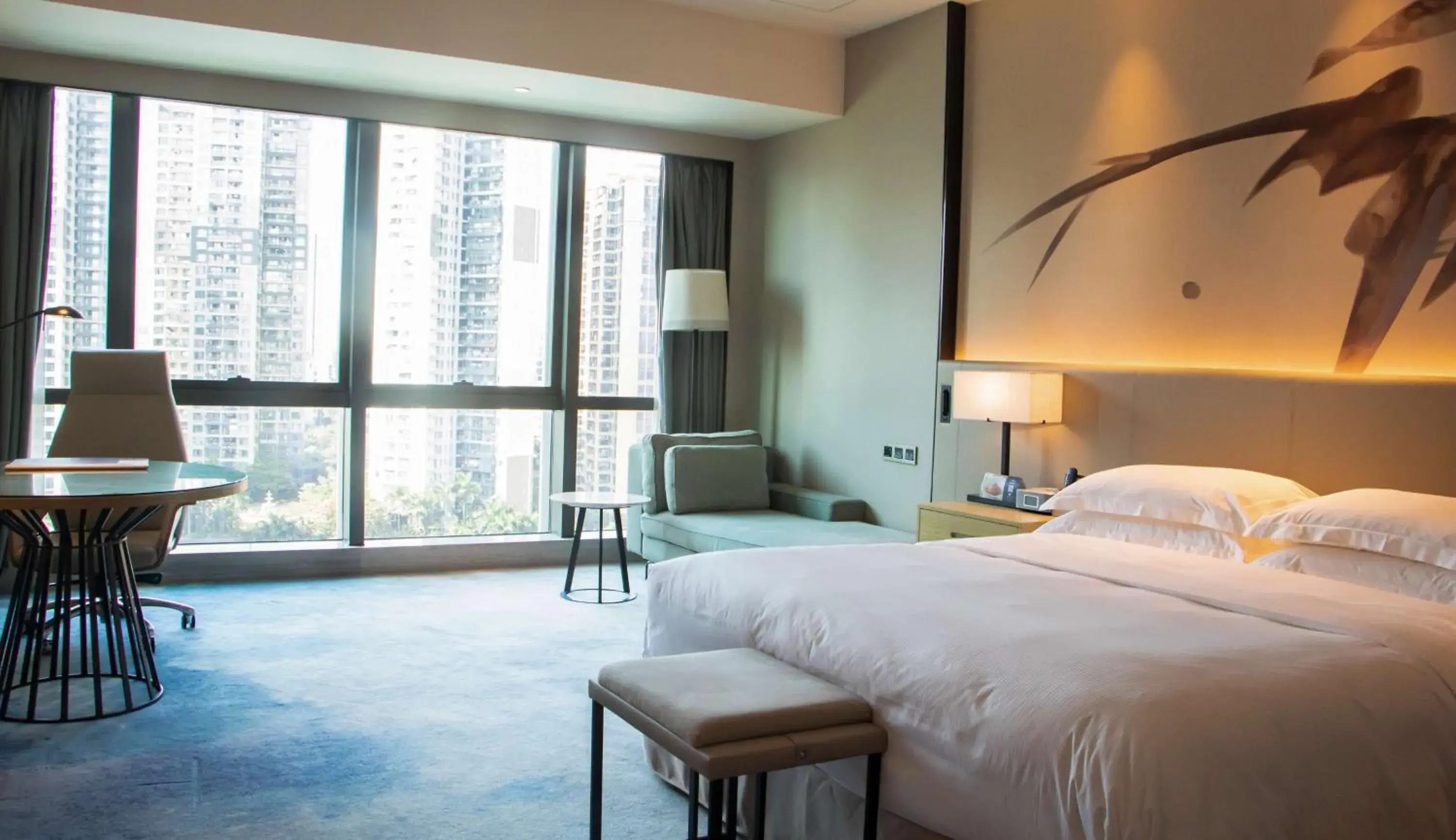 Bed in DoubleTree By Hilton Shenzhen Longhua