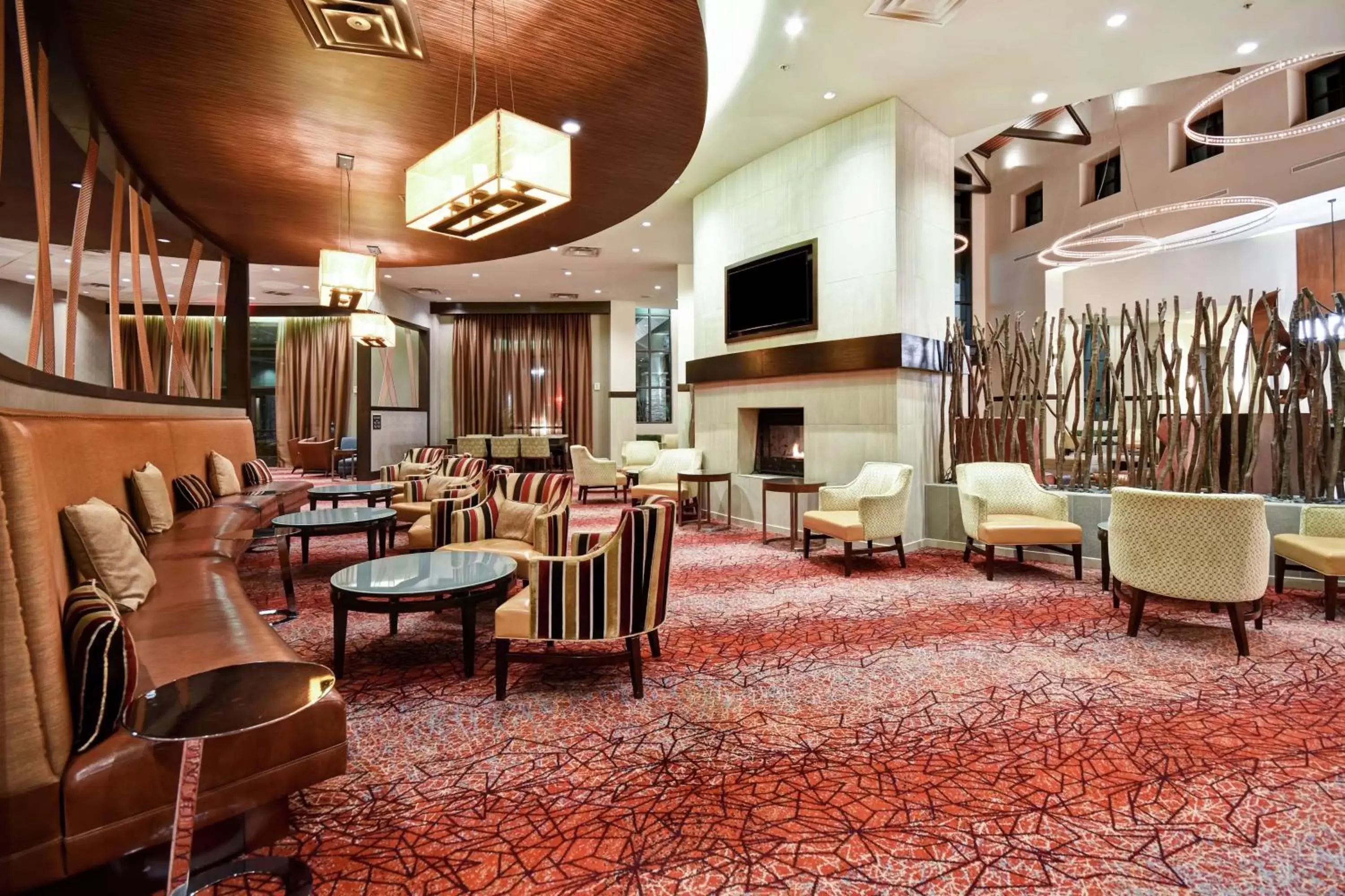 Lobby or reception, Restaurant/Places to Eat in Embassy Suites Springfield