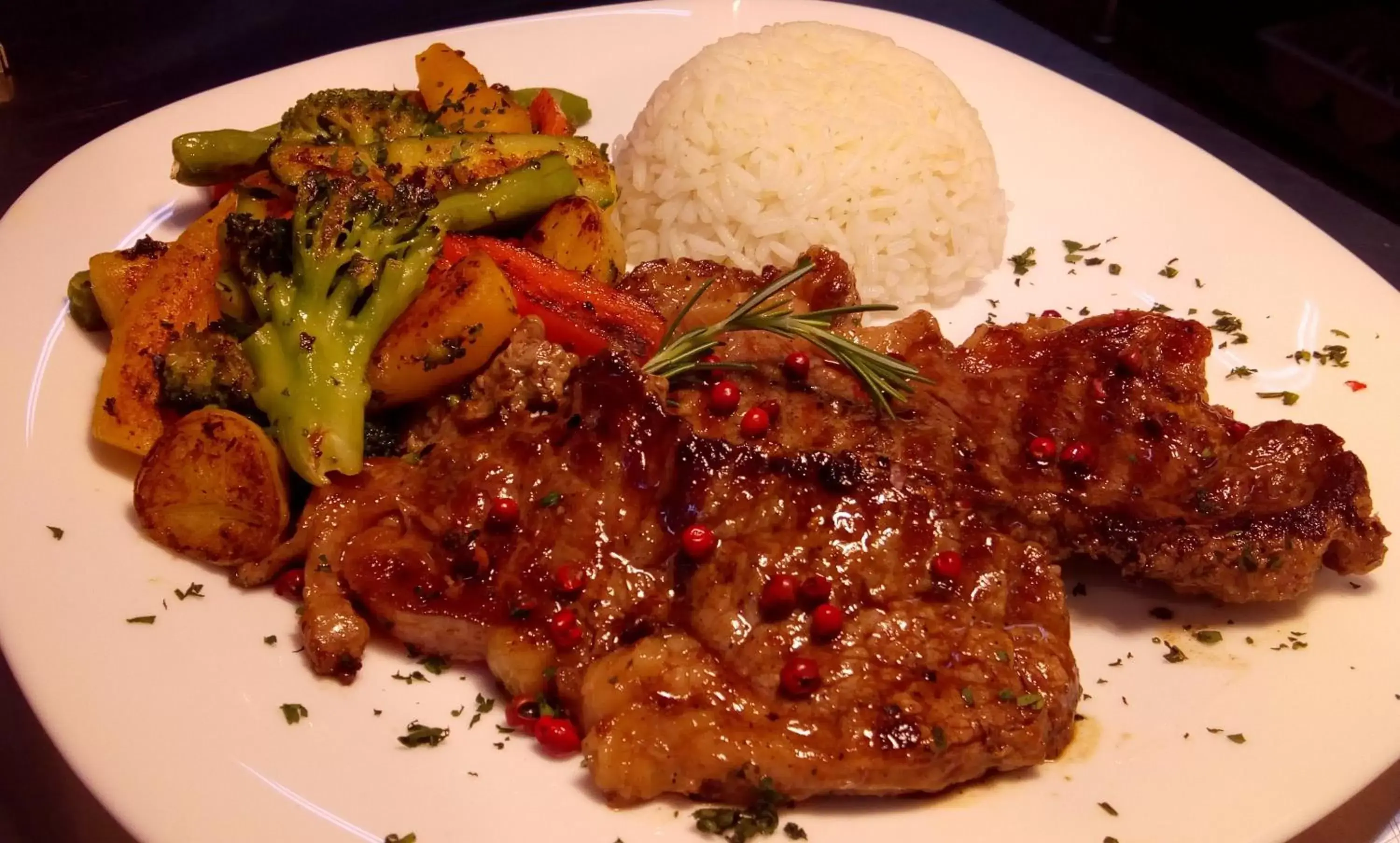Restaurant/places to eat, Food in ibis Tatui