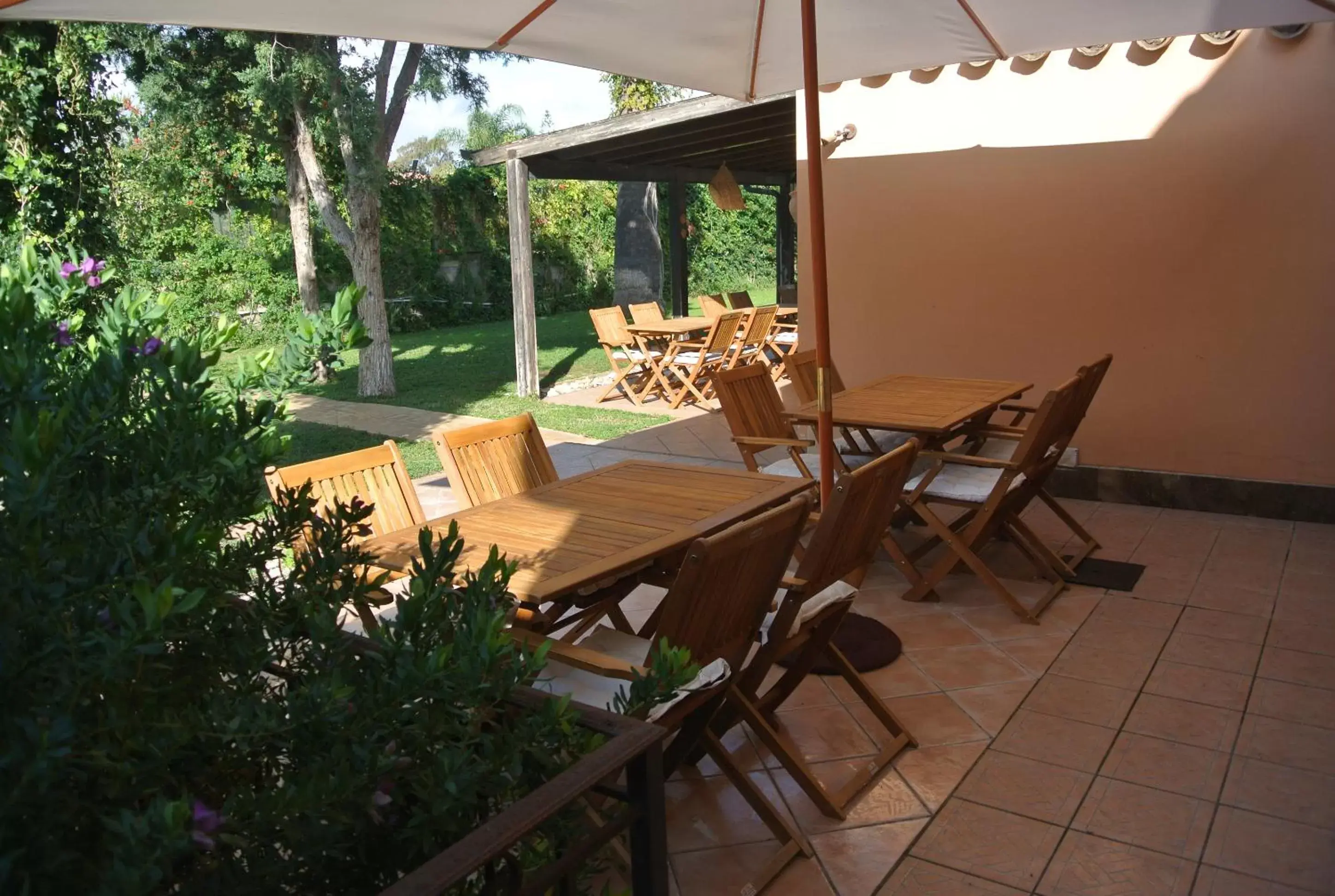 Dining area in Villa Carlotta Resort