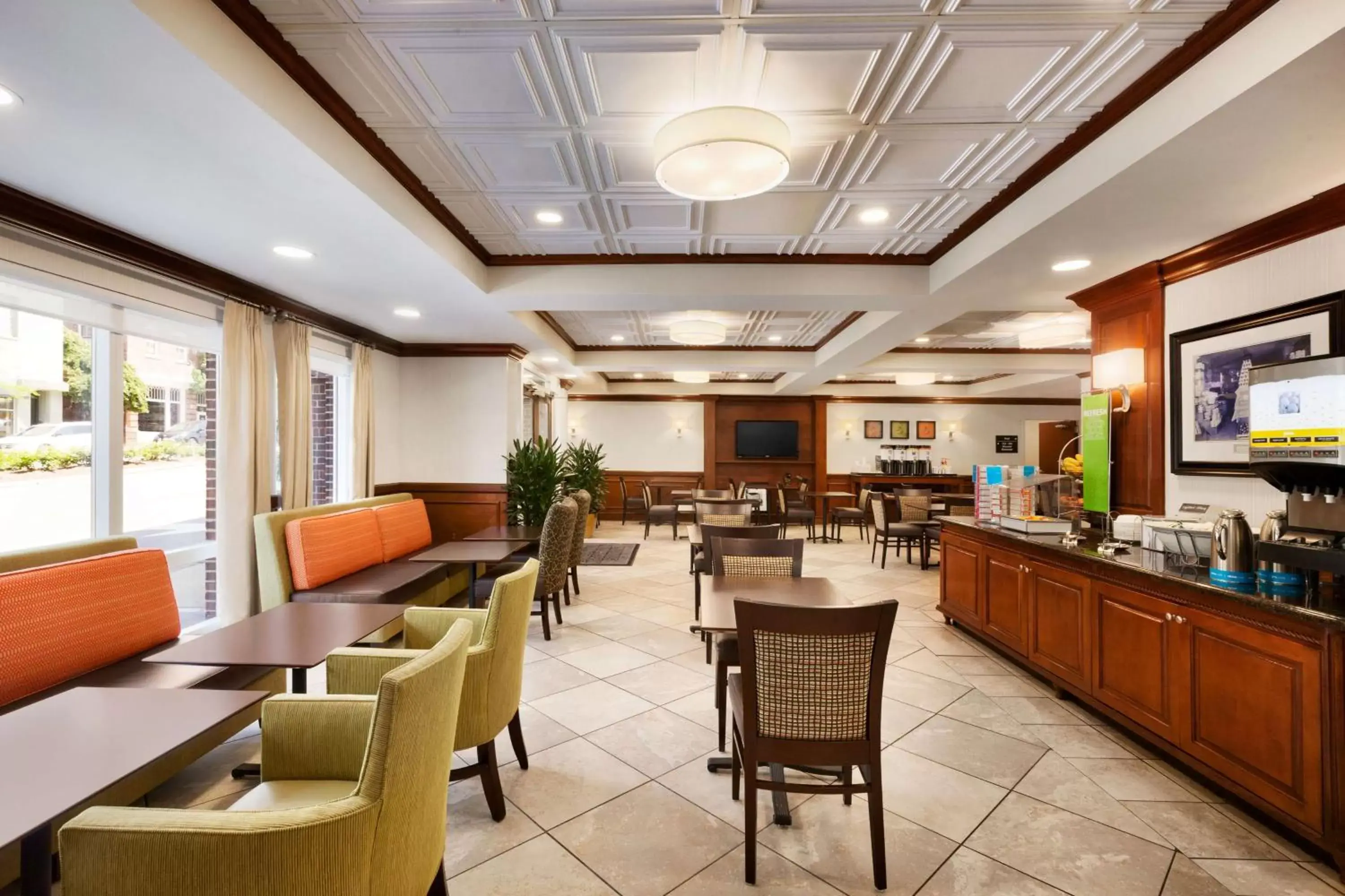 Dining area, Restaurant/Places to Eat in Hampton Inn Columbia-Downtown Historic District