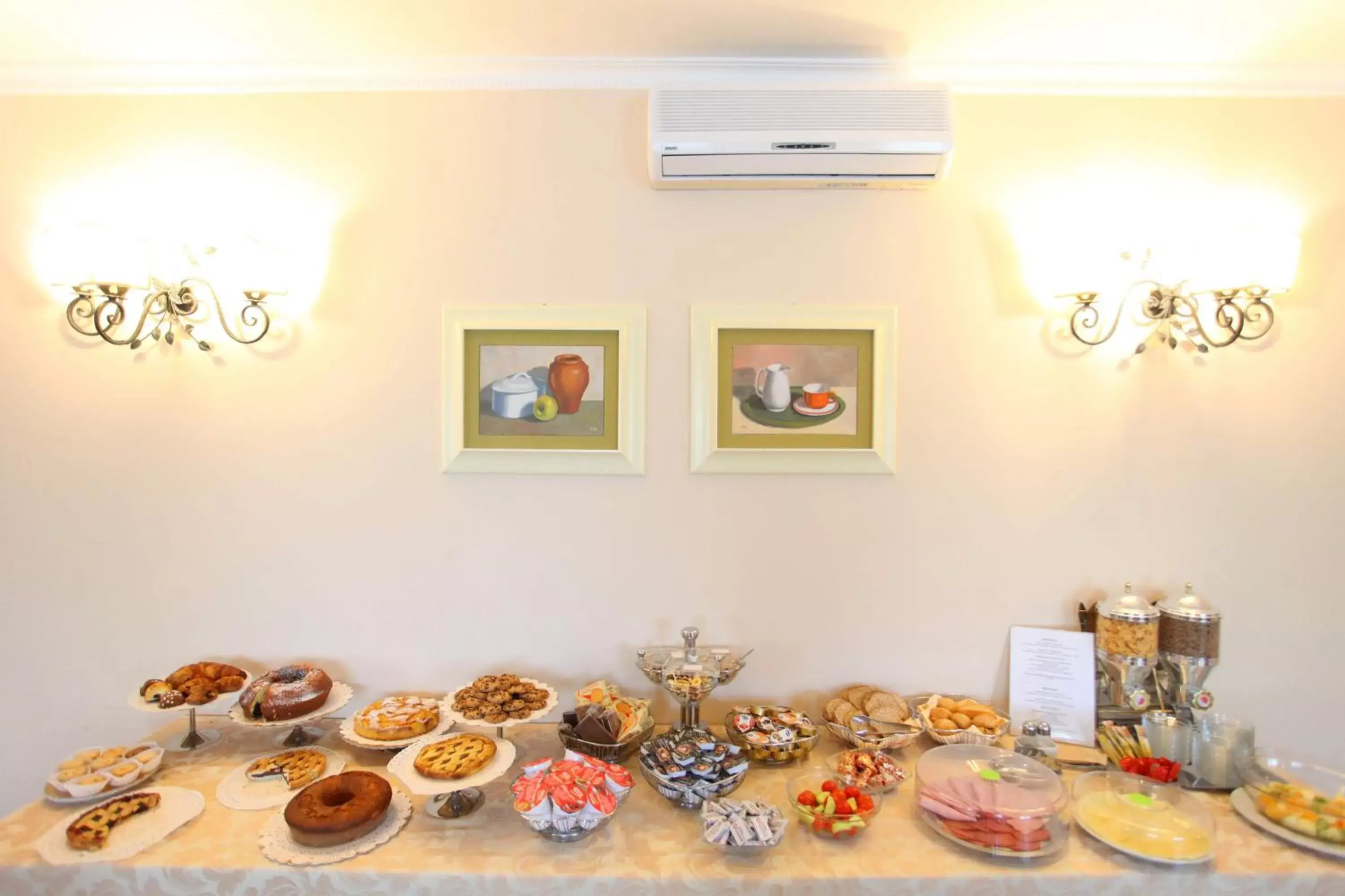 Food and drinks, Breakfast in Altea Suites