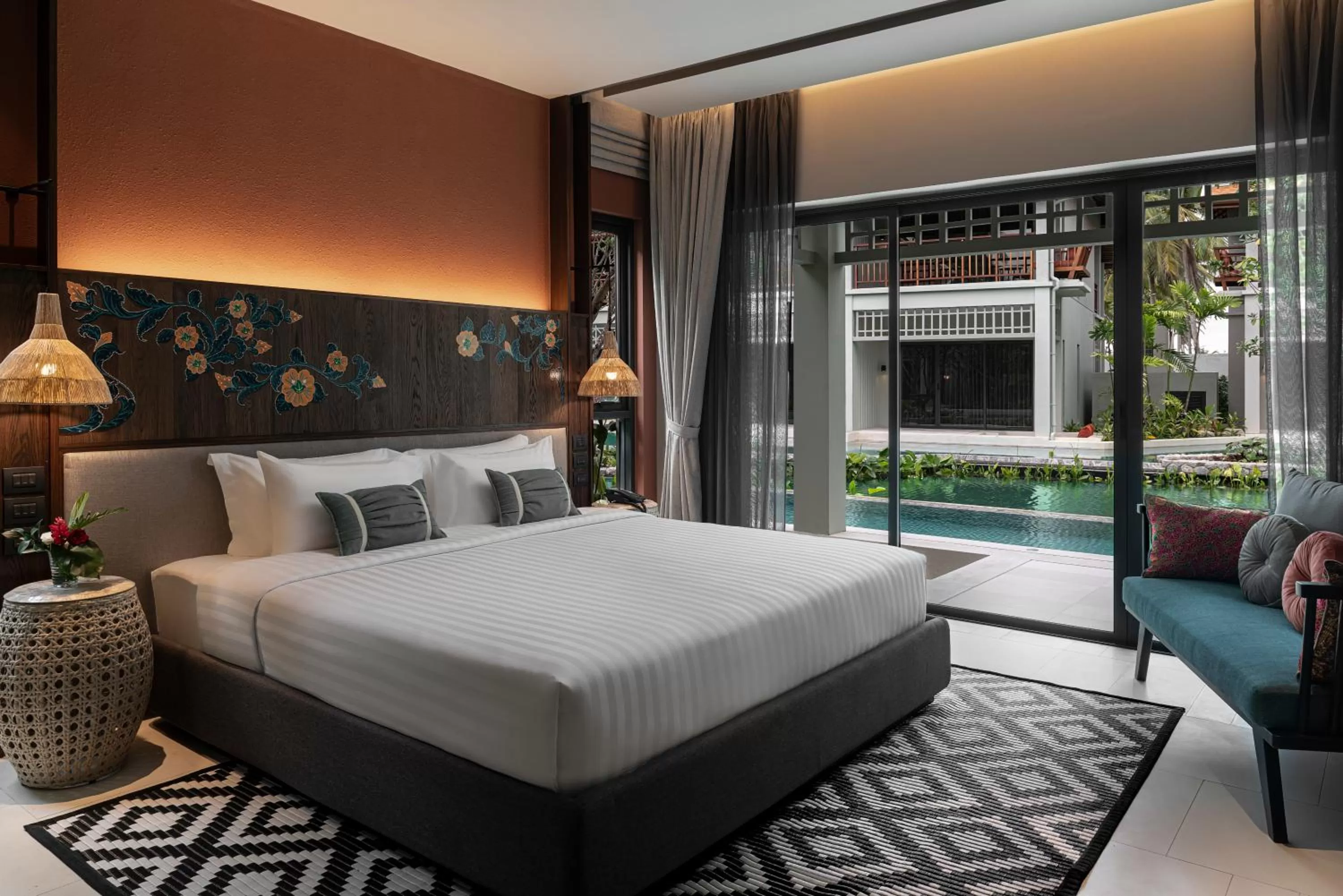 Bed in Grand Mercure Khao Lak Bangsak