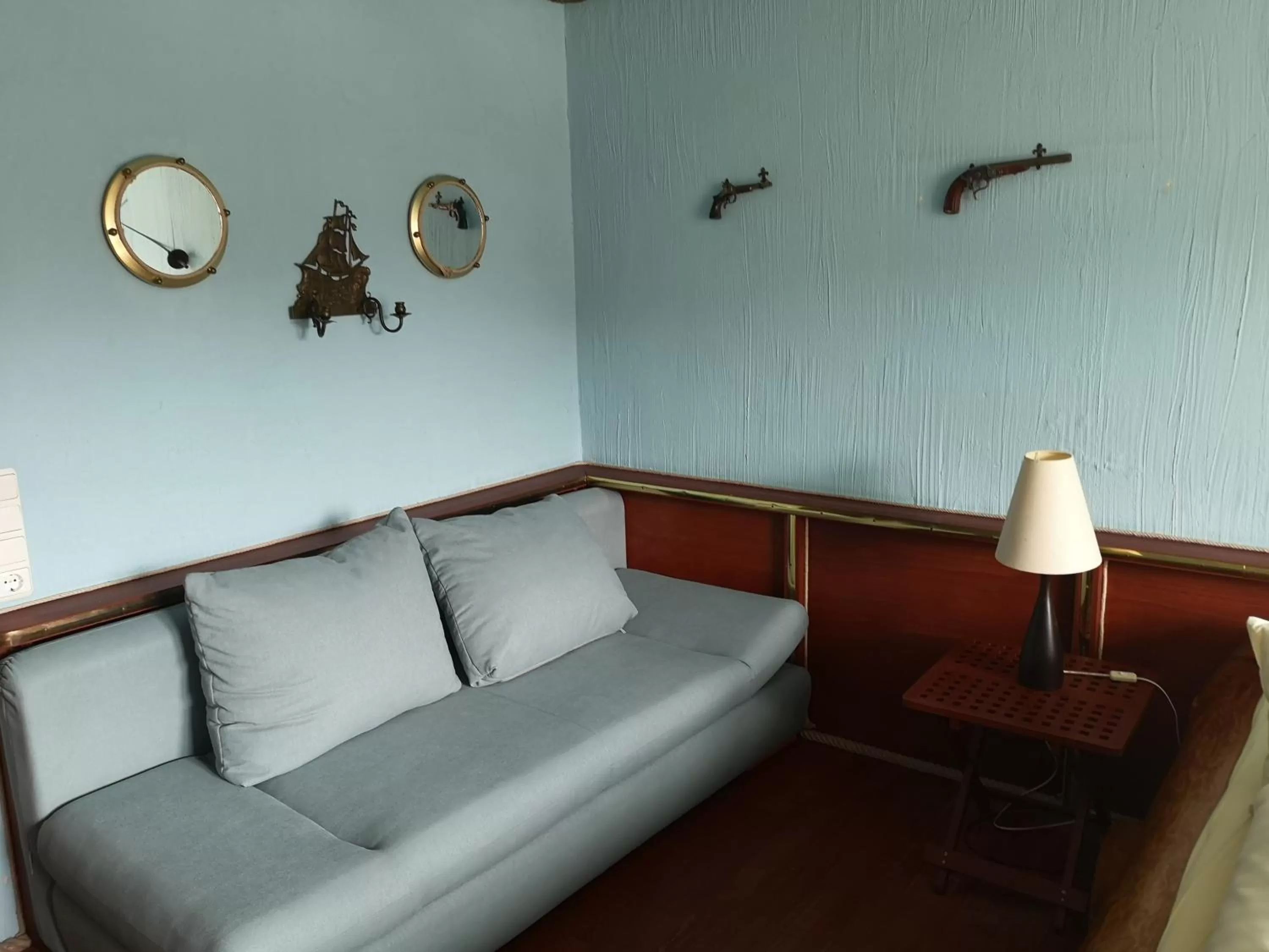 Seating area in Hotel Goldflair am Rathaus