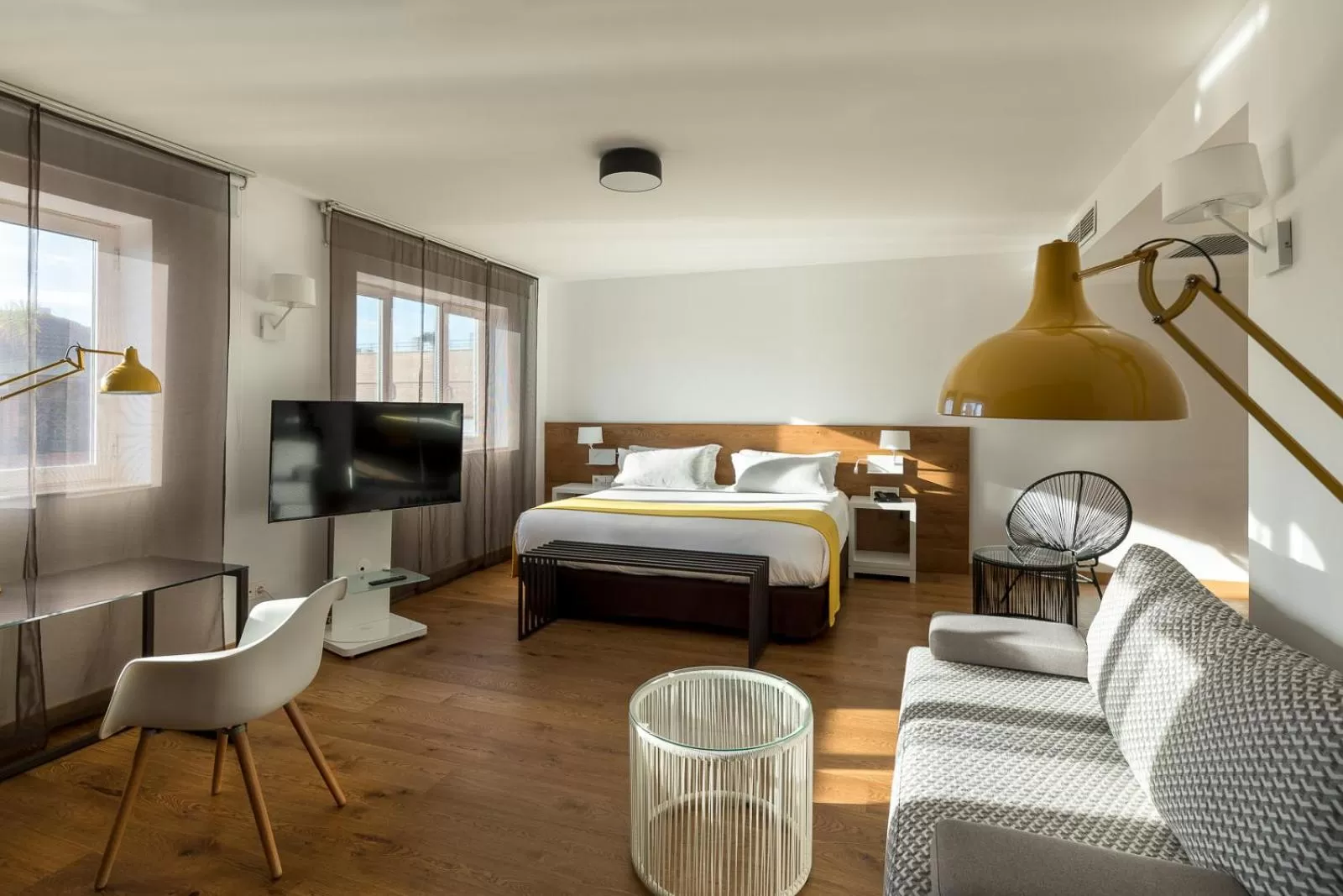 Photo of the whole room, Bed in Rafaelhoteles Atocha