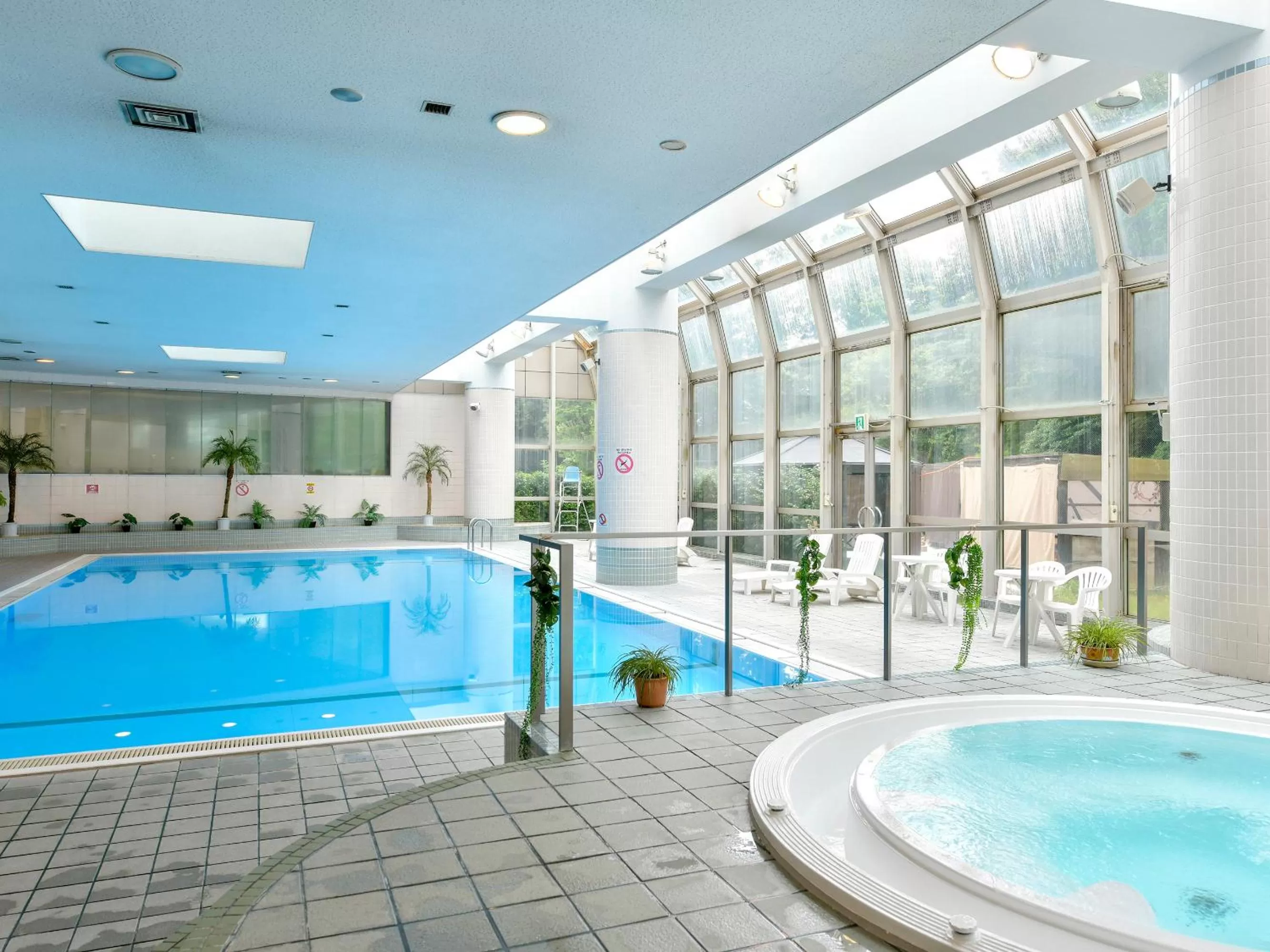 Swimming pool in Narita Tobu Hotel Airport
