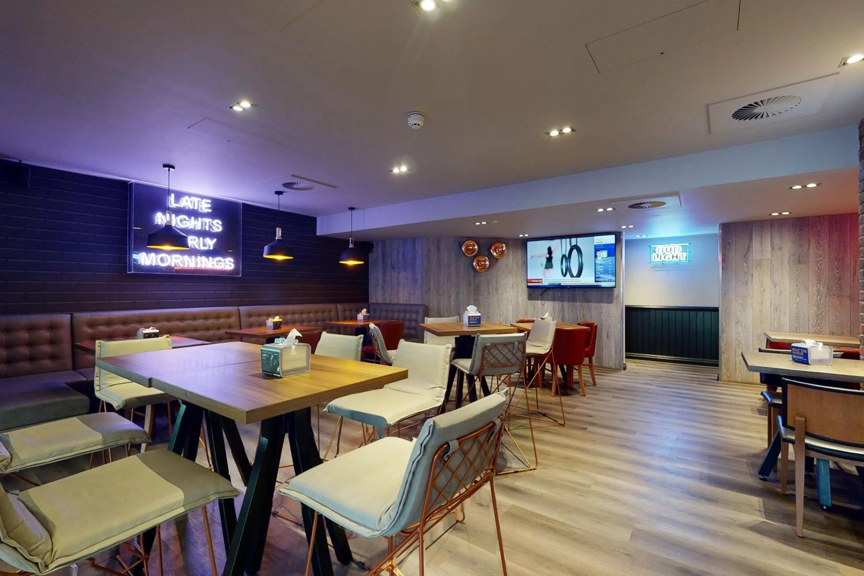 Restaurant/places to eat in Village Hotel Bournemouth