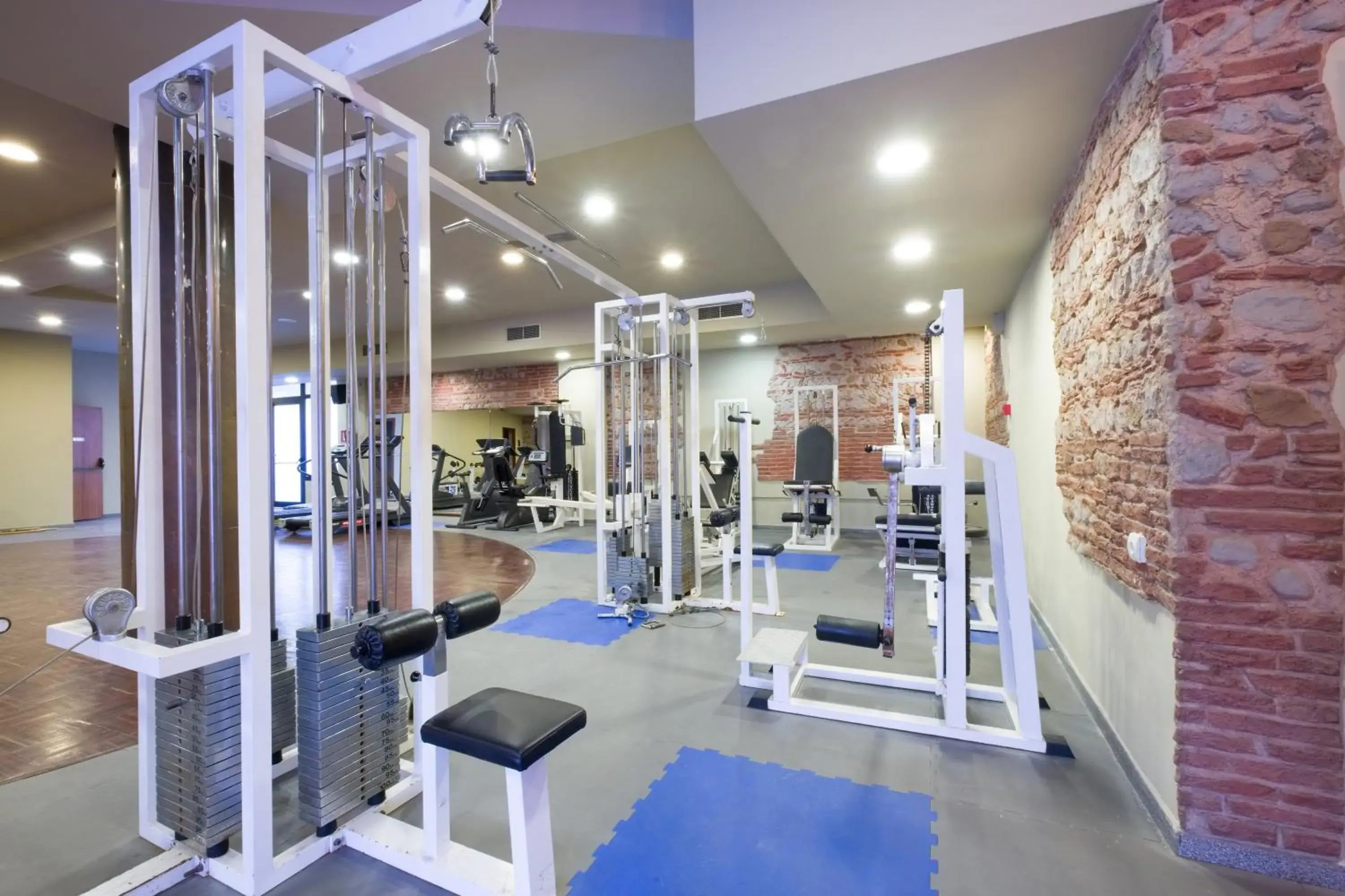 Fitness centre/facilities, Fitness Center/Facilities in Hotel California Garden