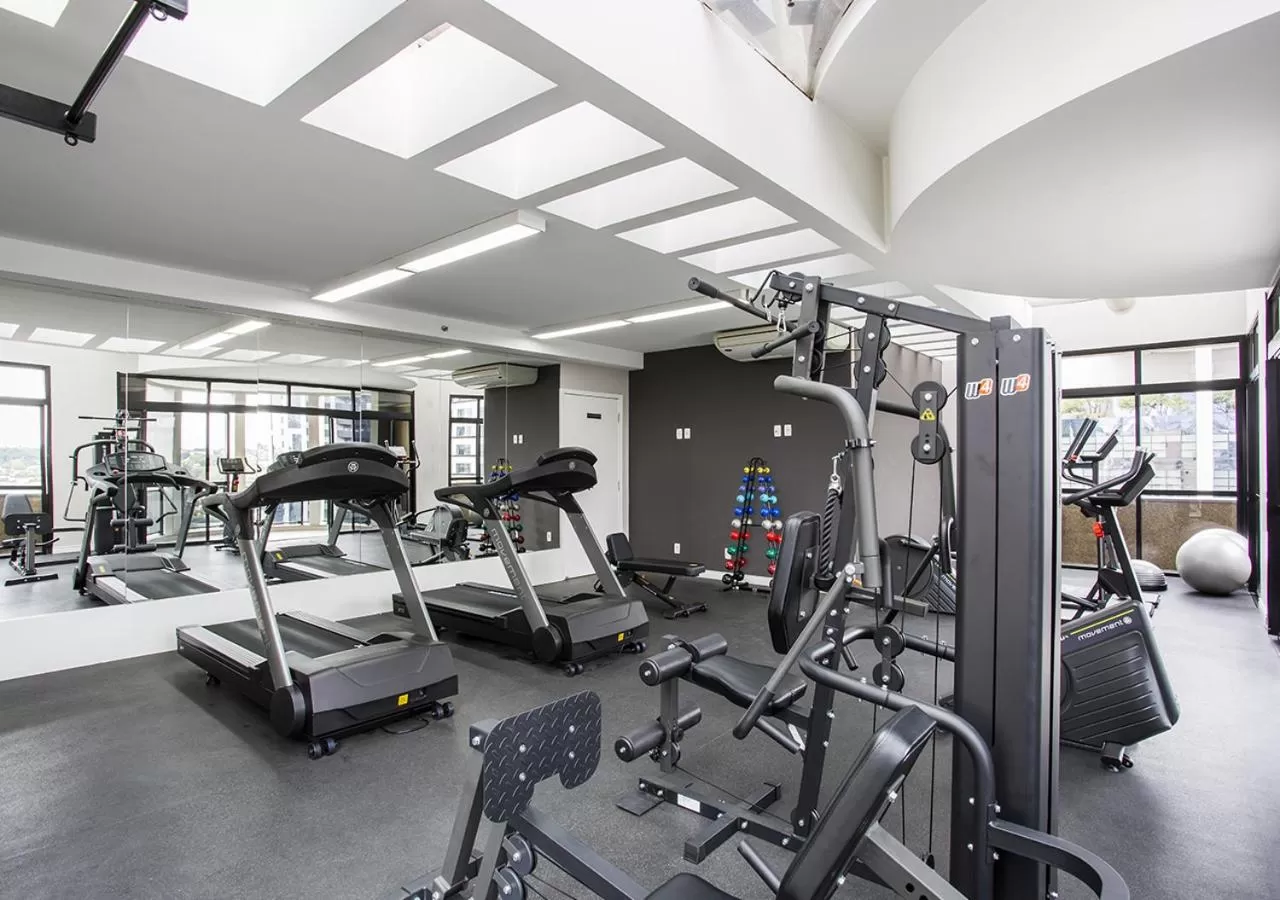 Fitness centre/facilities in Estanplaza Funchal Faria Lima