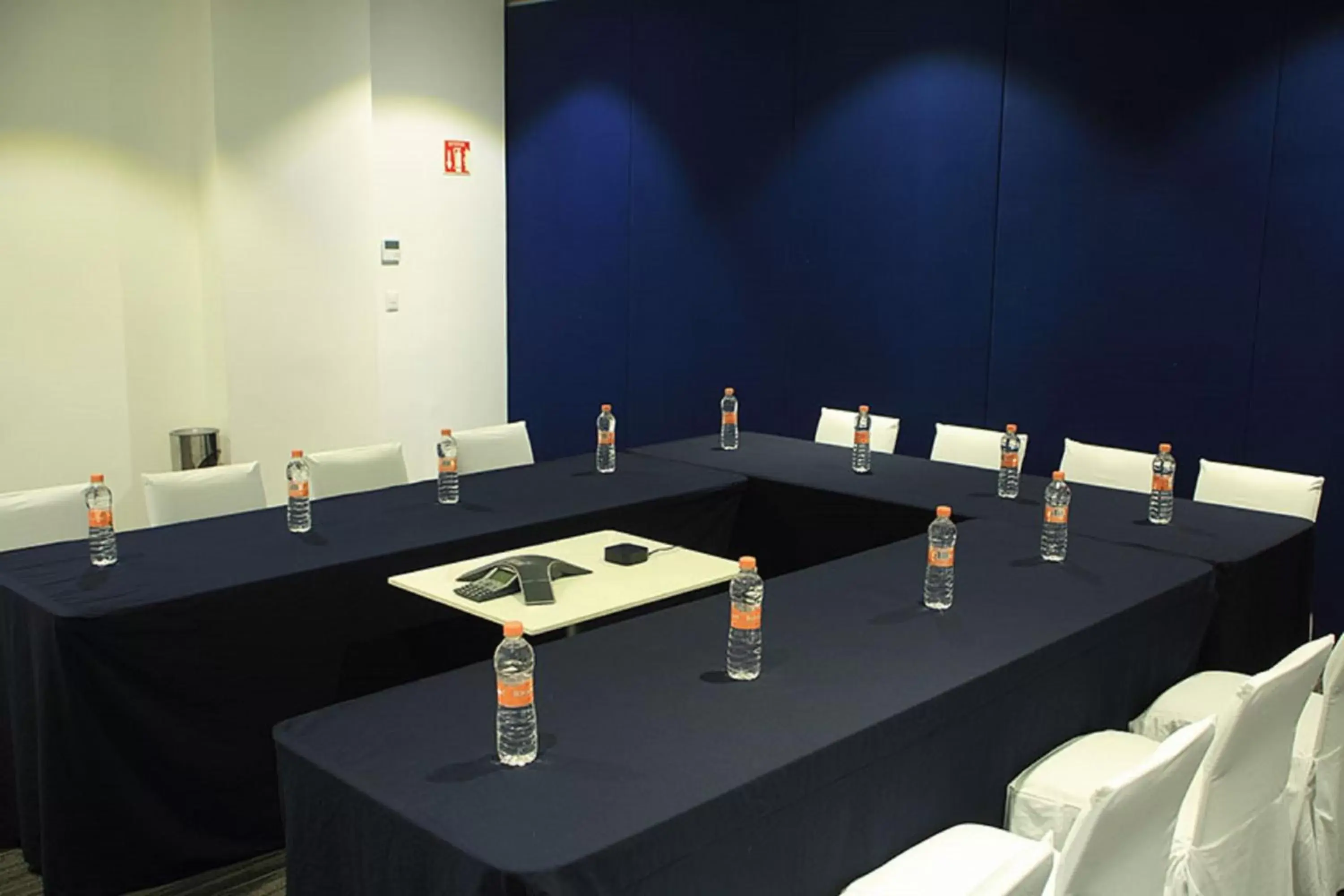 Meeting/conference room in Holiday Inn Express & Suites Puebla Angelopolis, an IHG Hotel