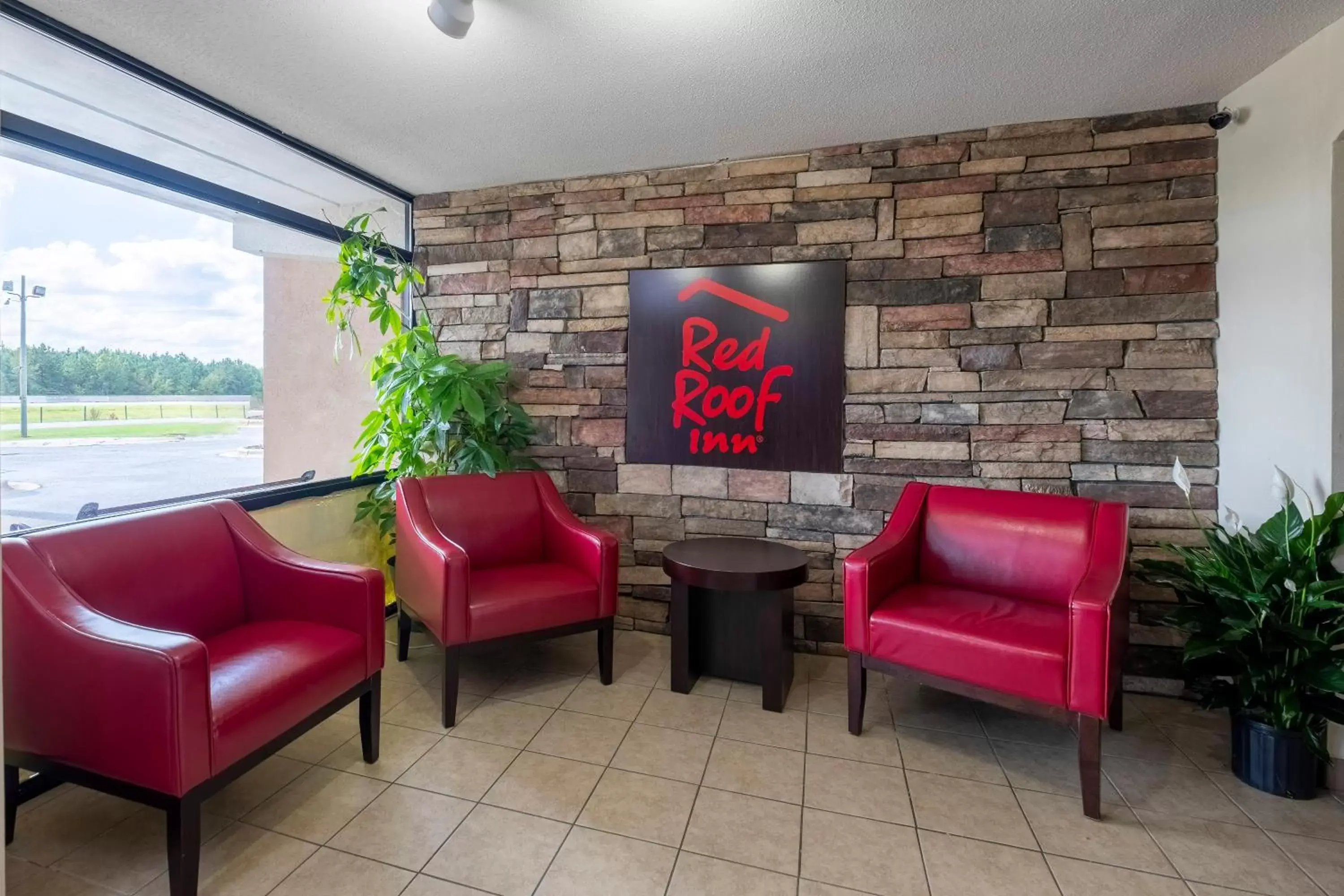 Lobby or reception in Red Roof Inn Kenly - I-95 Lobby or reception in Red Roof Inn Kenly - I-95