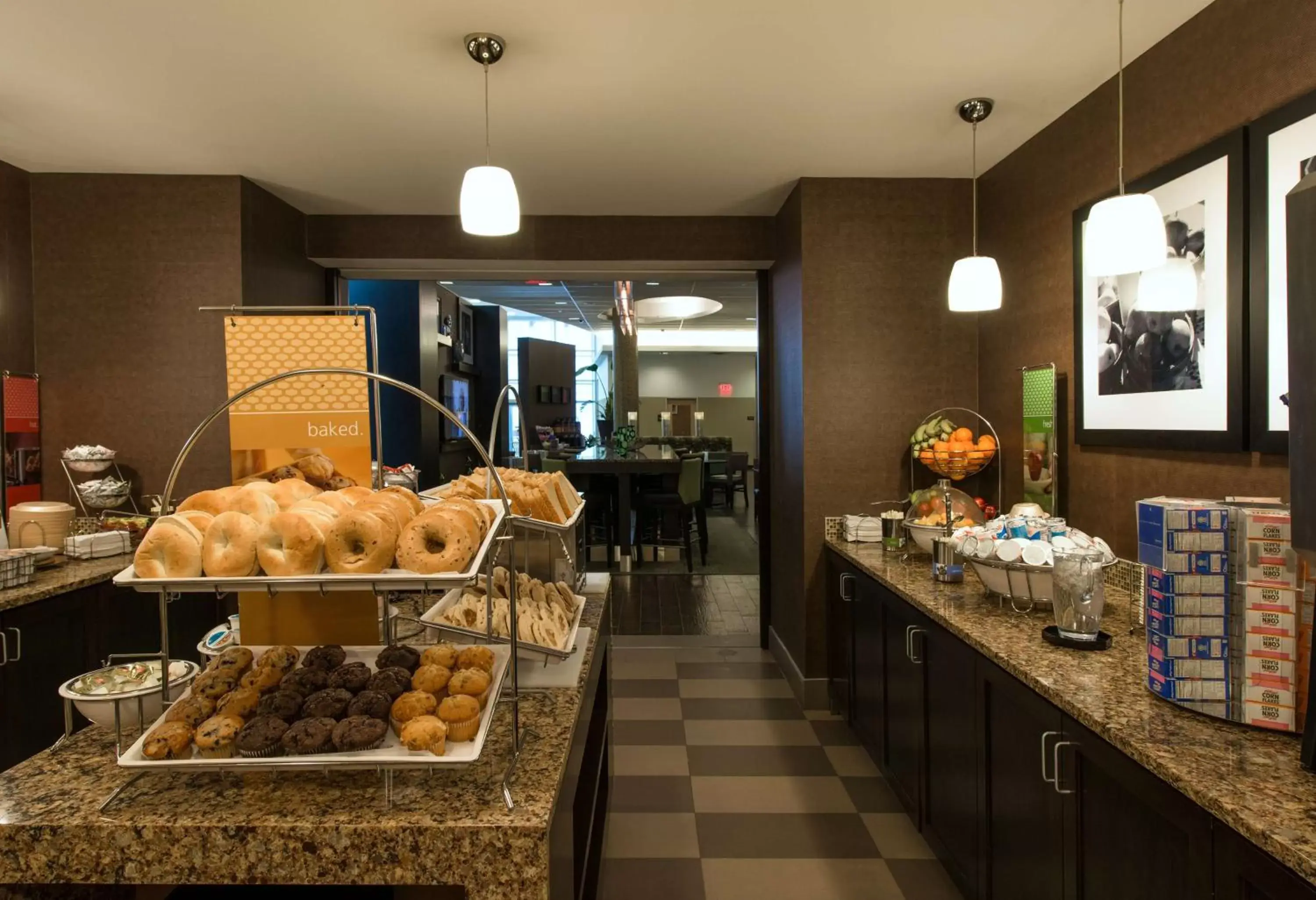 Restaurant/places to eat, Food in Hampton Inn & Suites Boston Crosstown Center