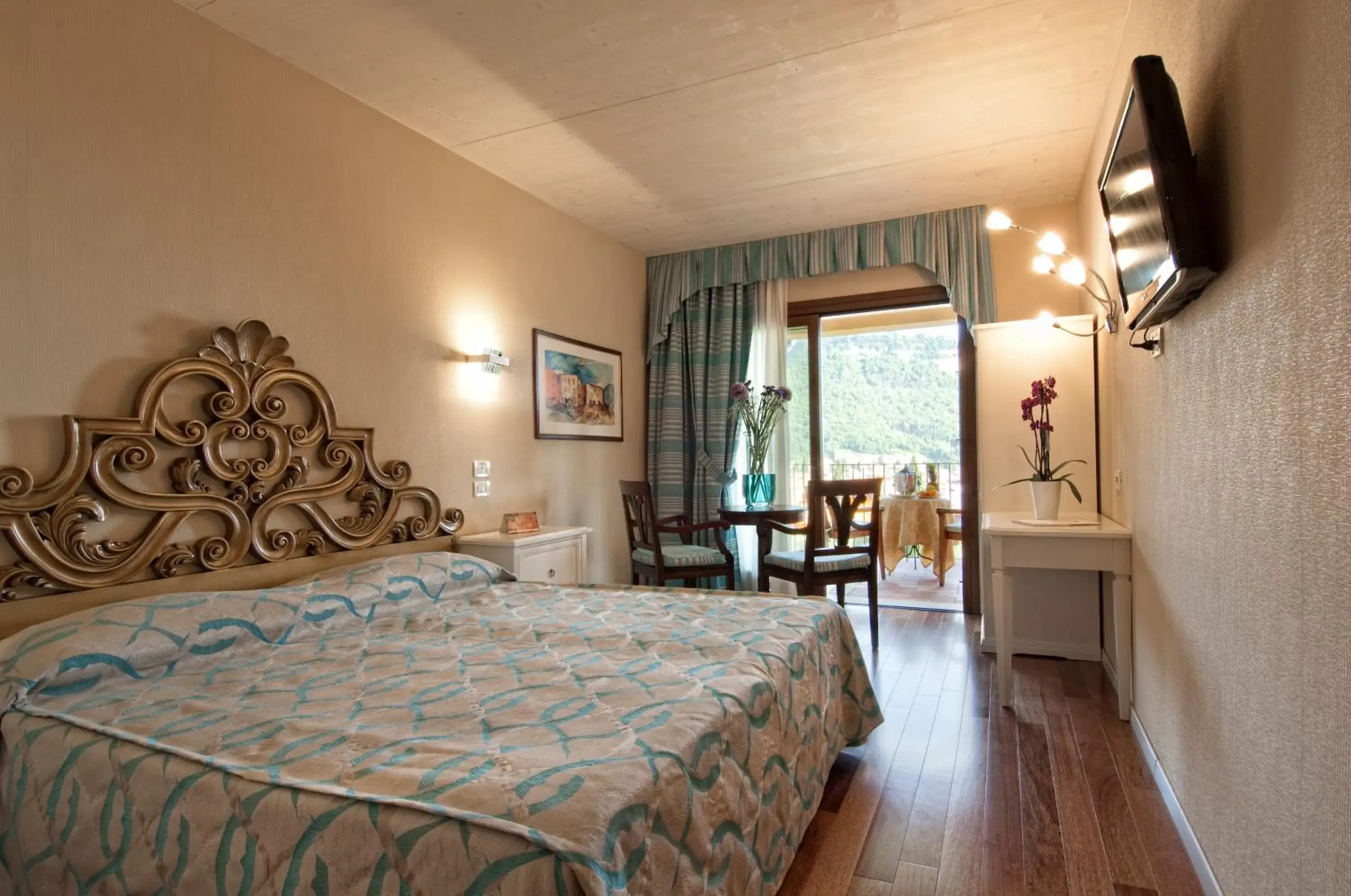 Junior Suite with Balcony in Villa Madrina Wellness Resort Hotel