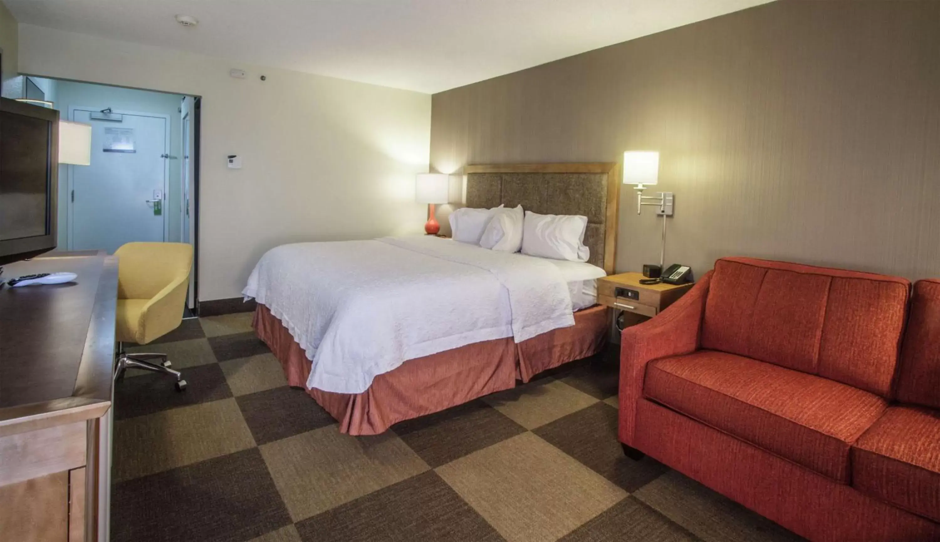 Bedroom, Bed in Hampton Inn South Haven