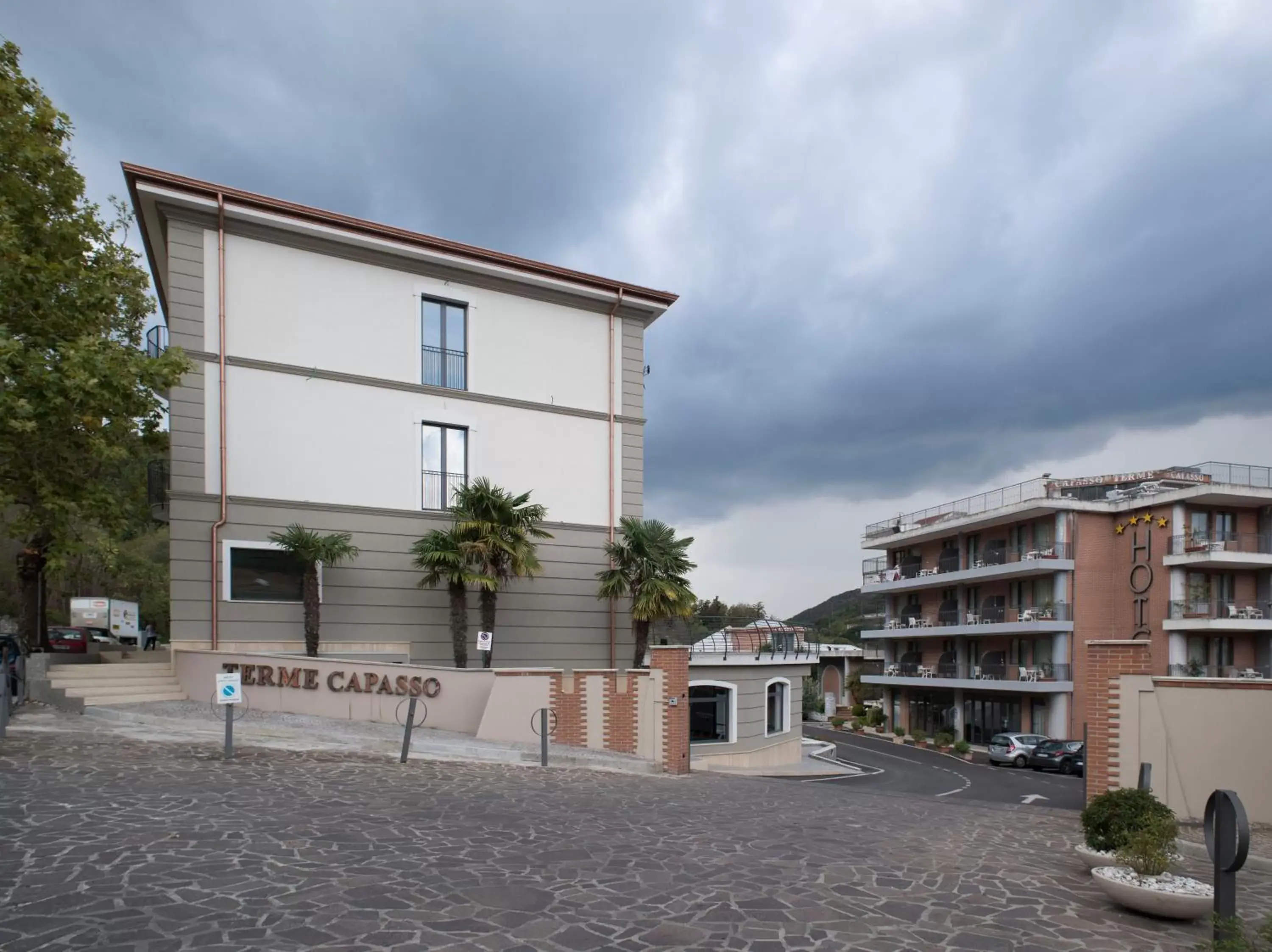 Property Building in Hotel Terme Capasso