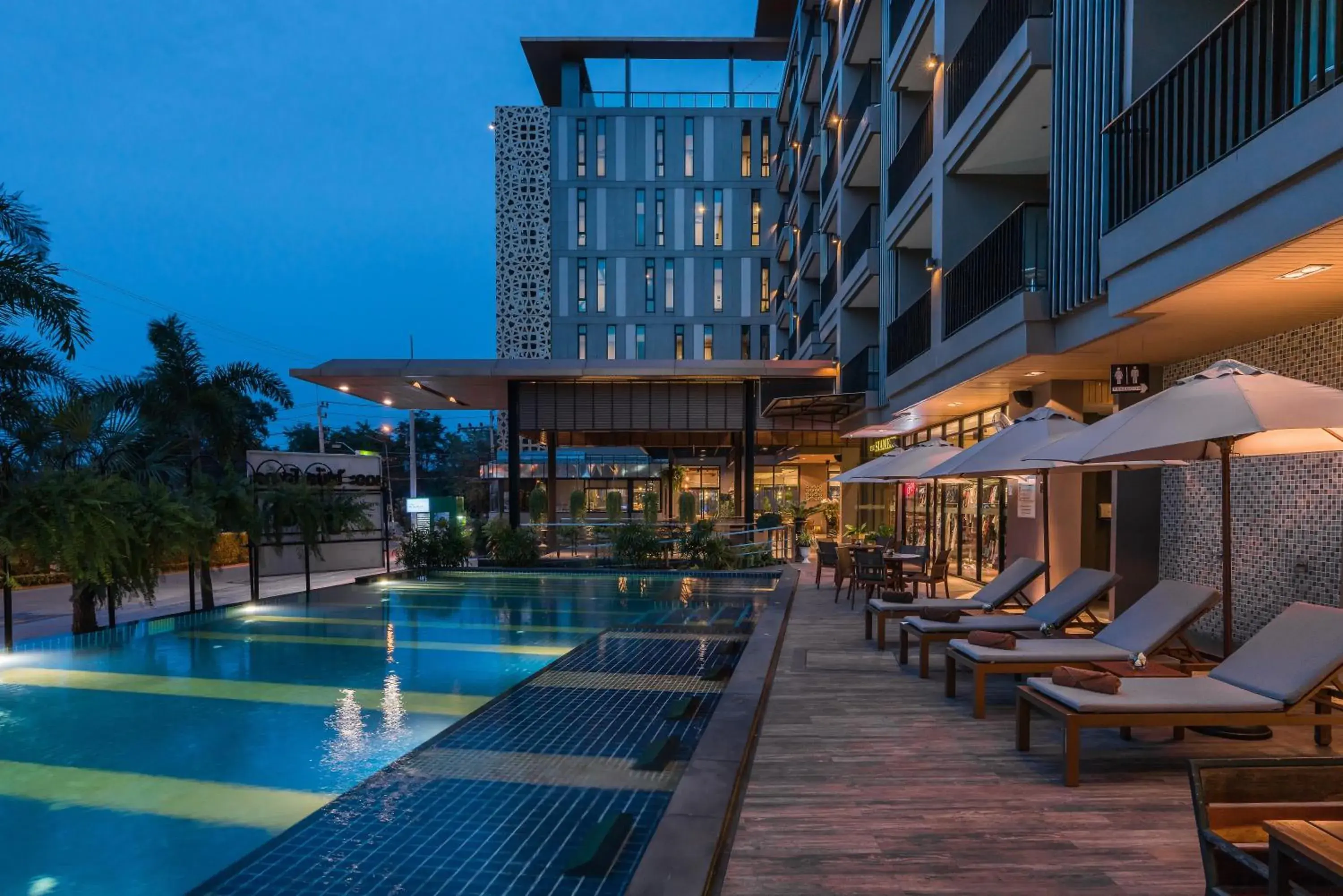 Swimming Pool in The Siamese Hotel