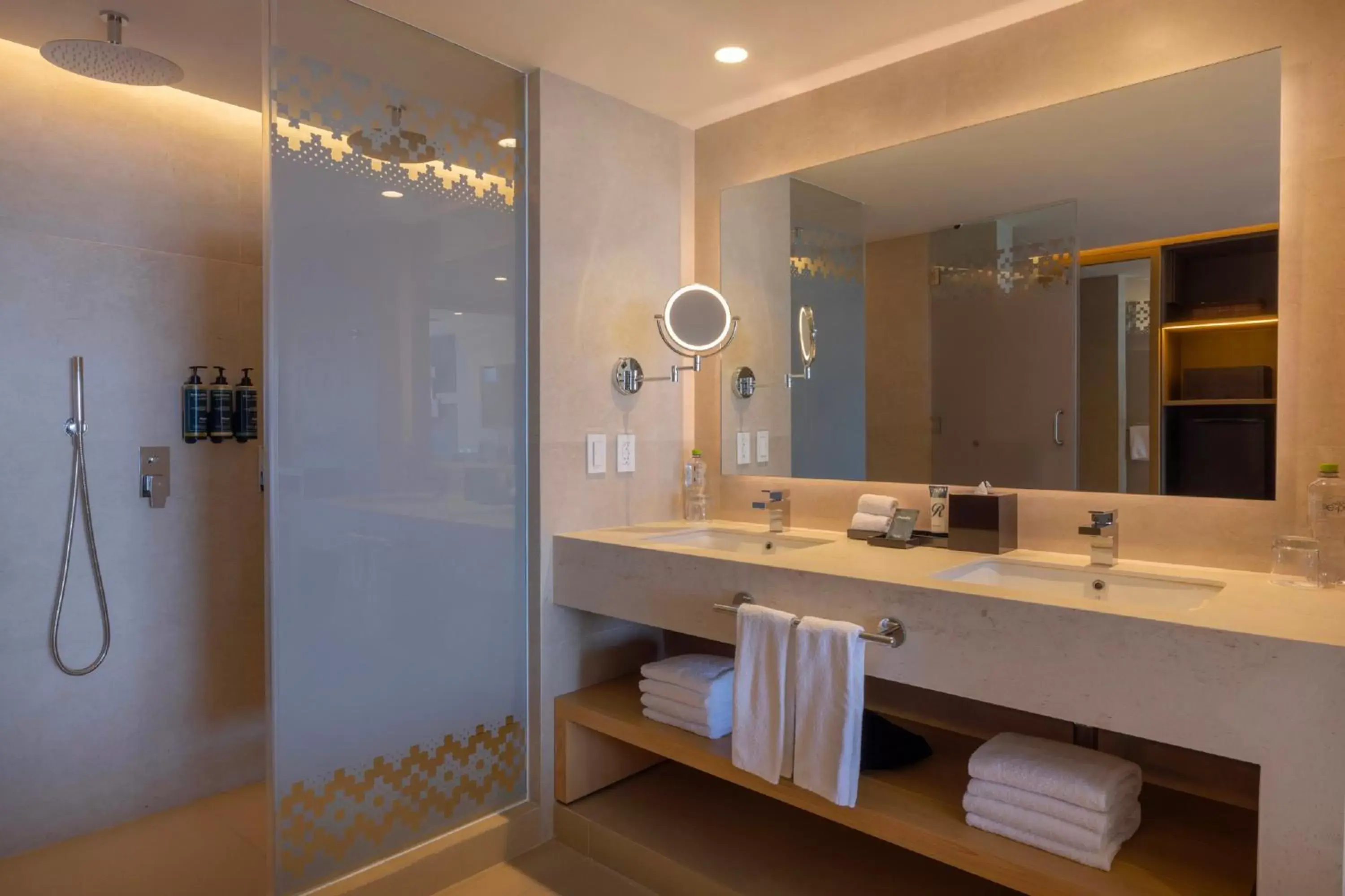 Bathroom in Royalton Splash Riviera Cancun, An Autograph Collection All-Inclusive Resort