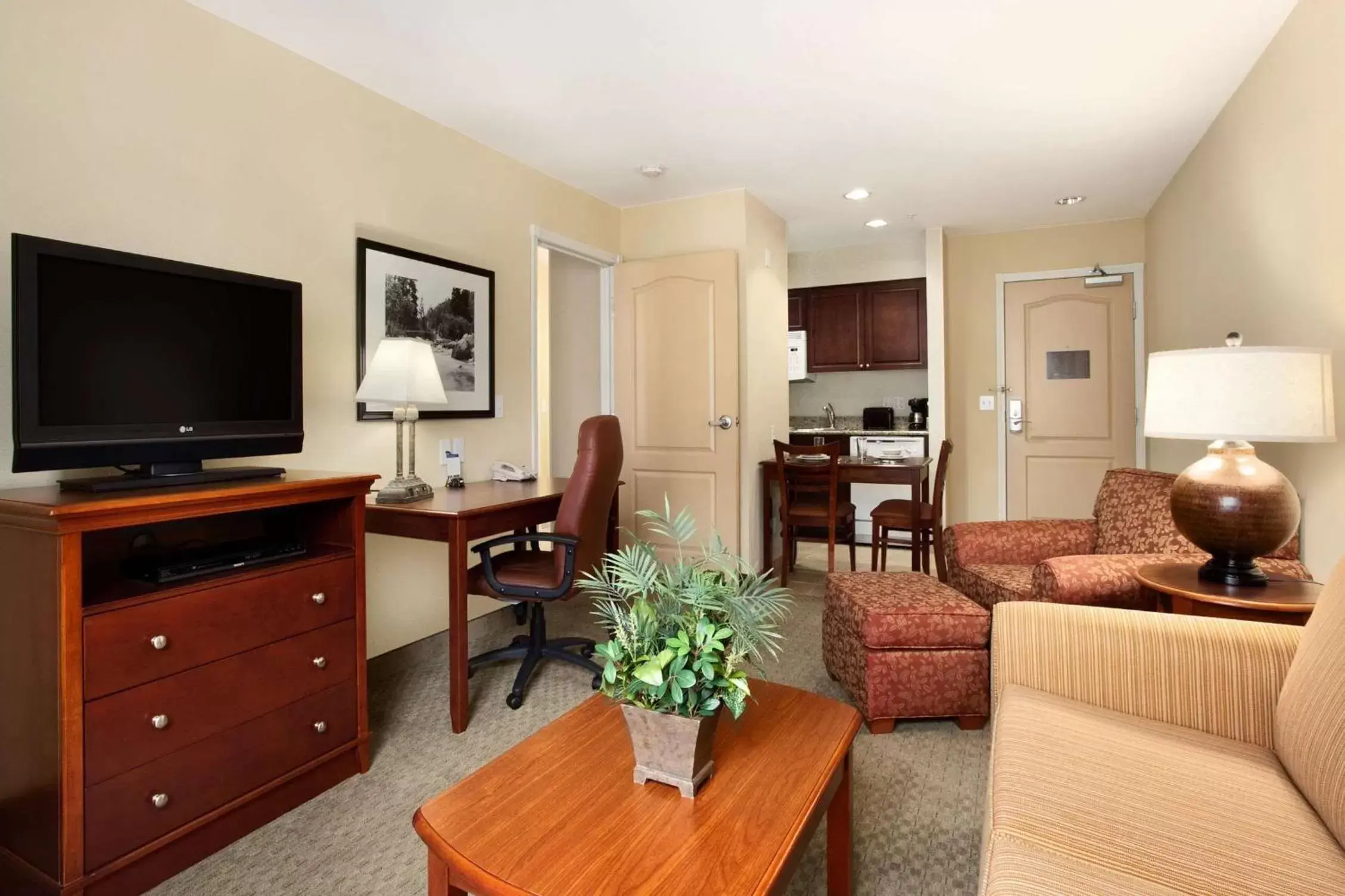 Living room, Seating Area in Homewood Suites by Hilton Denver - Littleton