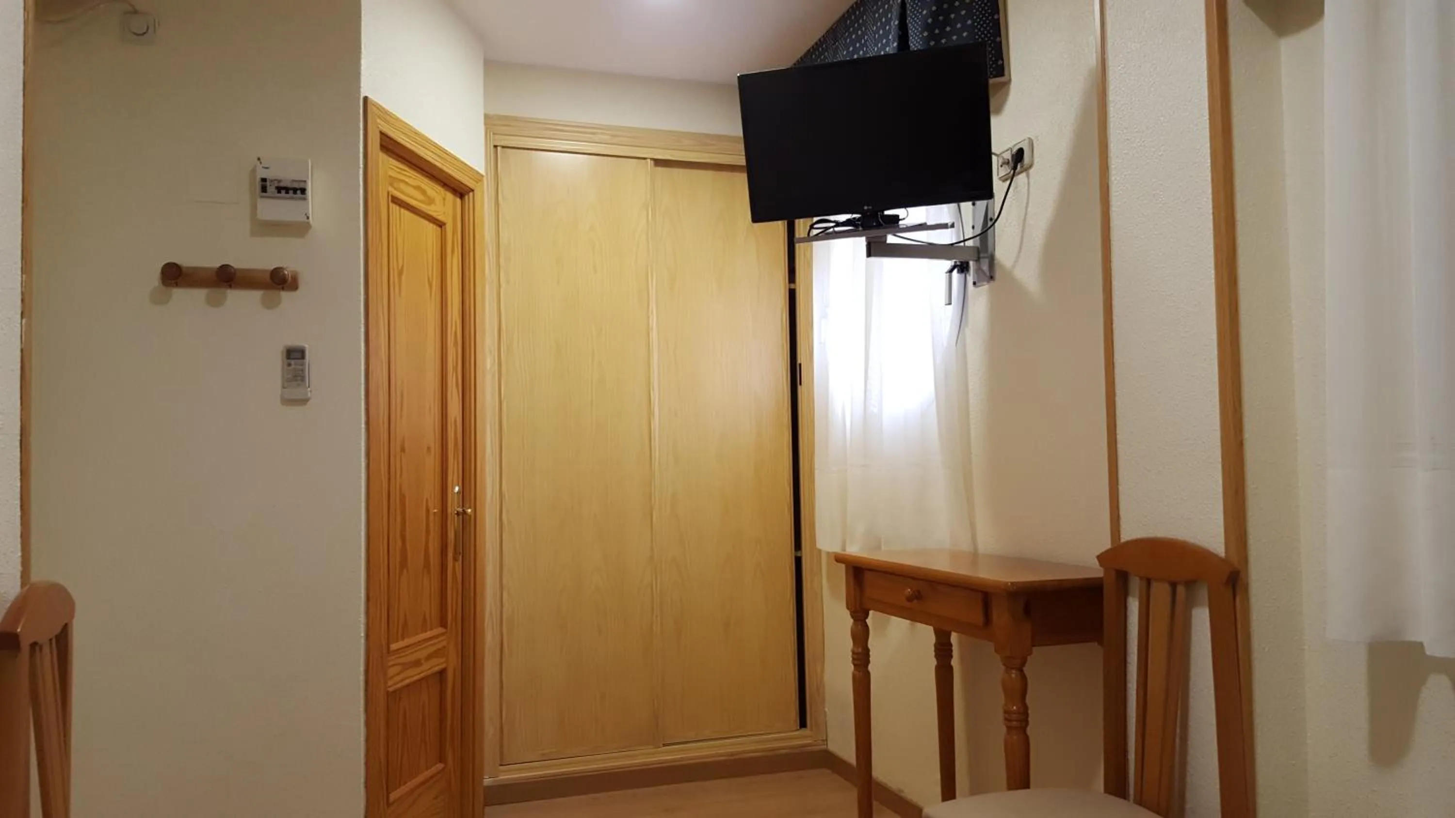 TV and multimedia in Hotel Cuatro Caños