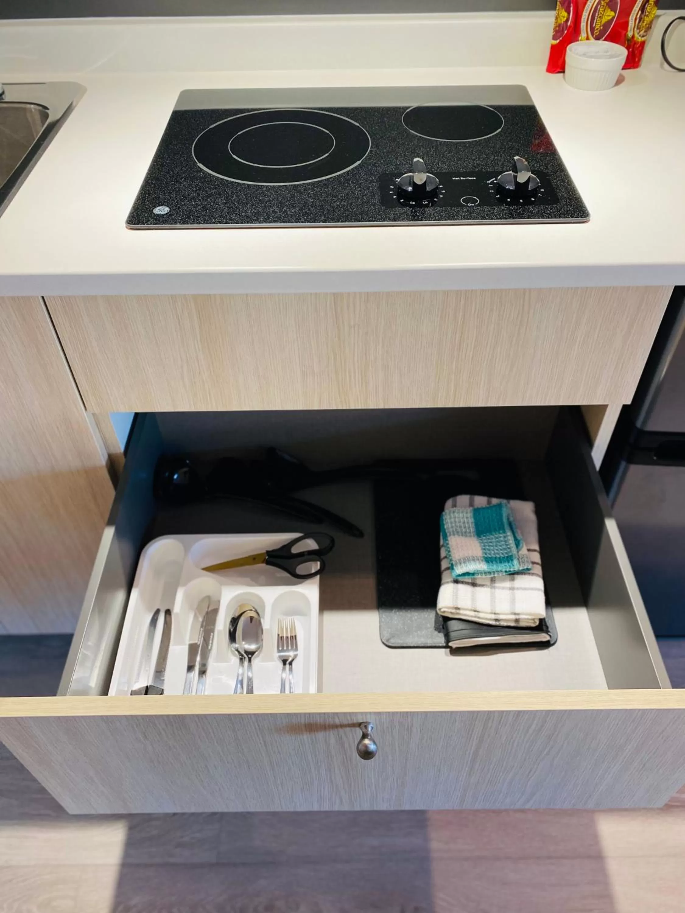 Kitchen or kitchenette, Kitchen/Kitchenette in Motel L'Abri