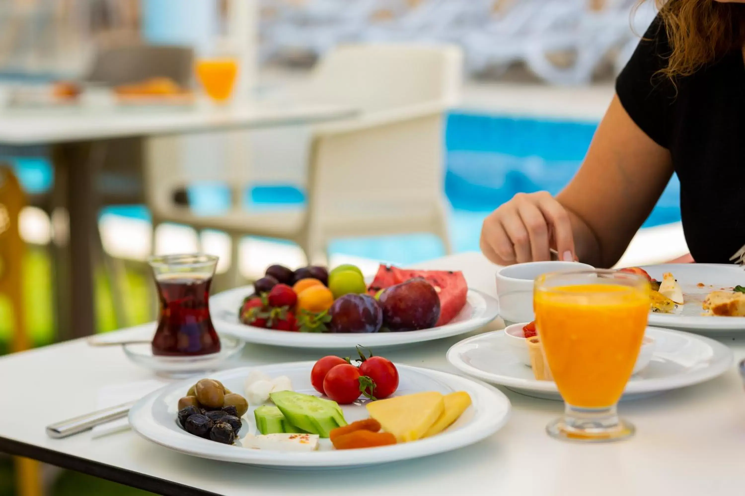 Restaurant/places to eat in Payam Hotel