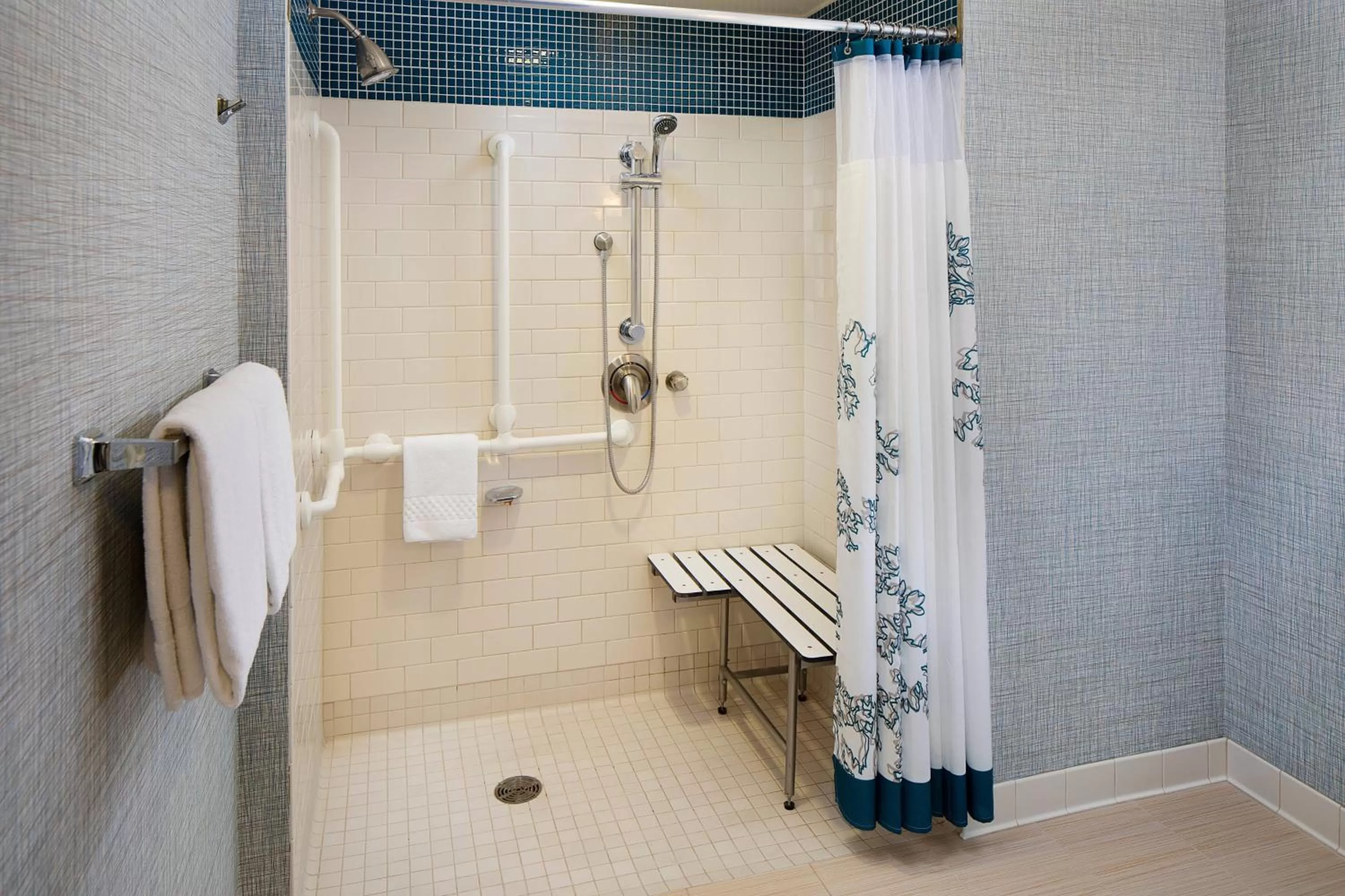 Bathroom in Residence Inn by Marriott San Diego Downtown/Gaslamp Quarter