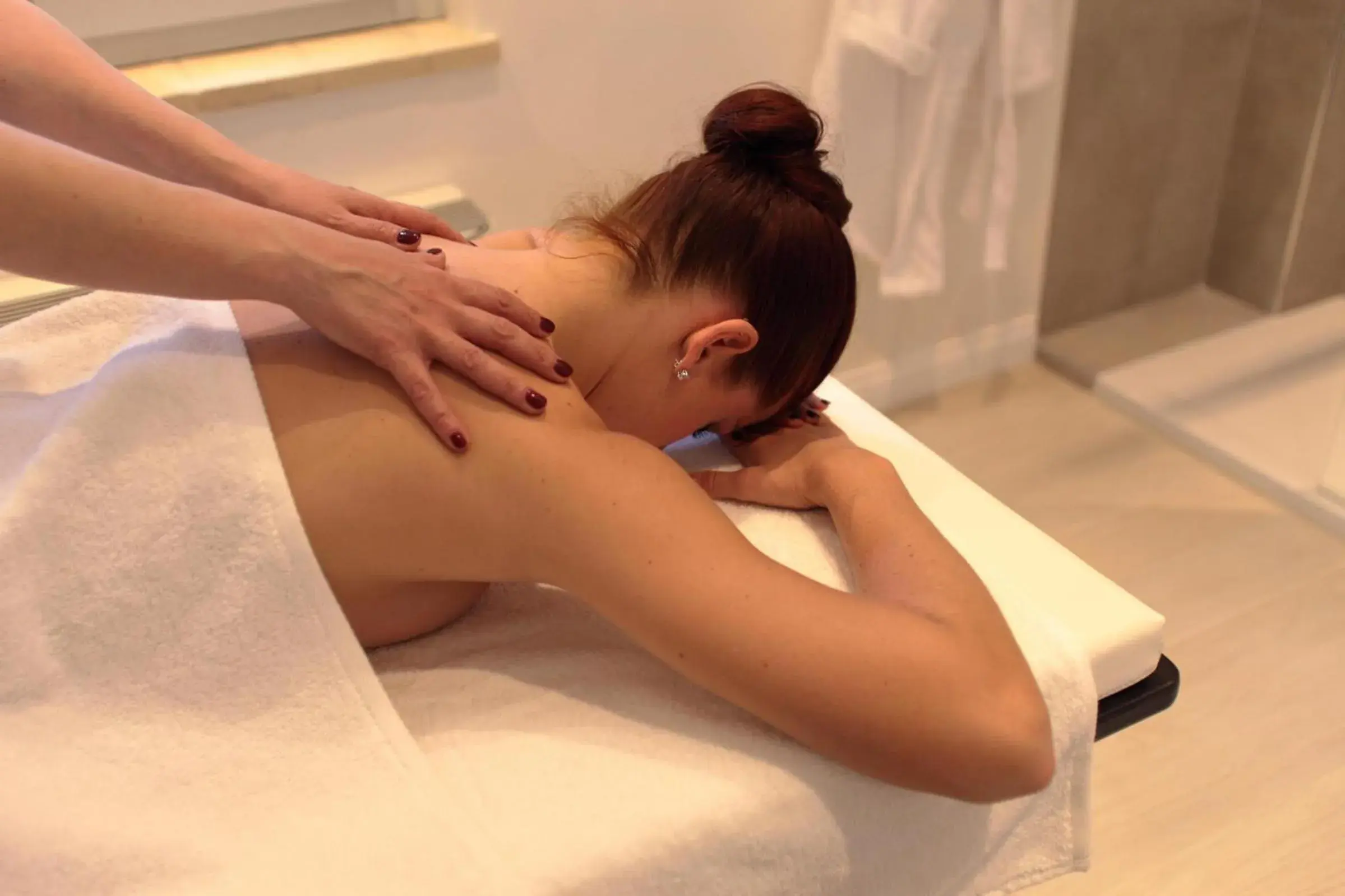 Massage in Relais Paradiso Resort & Spa