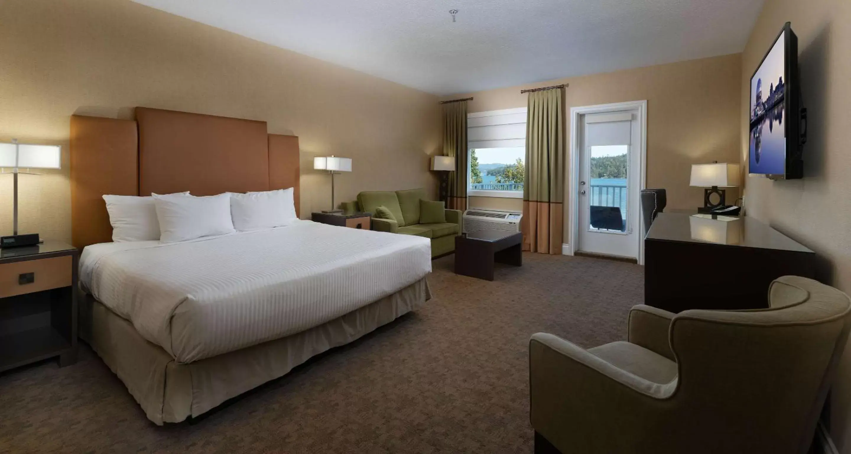 Bedroom in Prestige Oceanfront Resort, WorldHotels Luxury