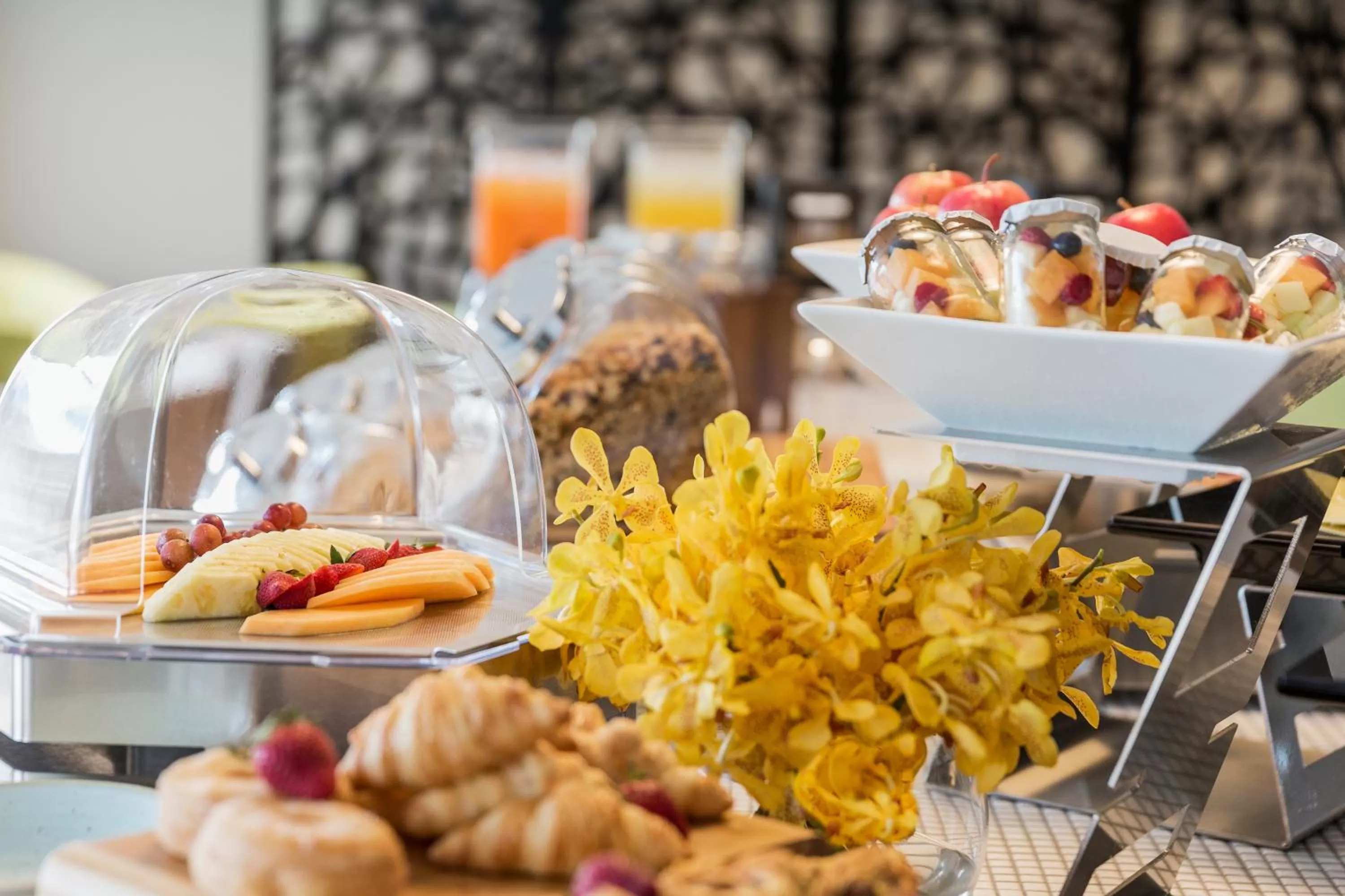 Food and drinks in PARKROYAL Parramatta