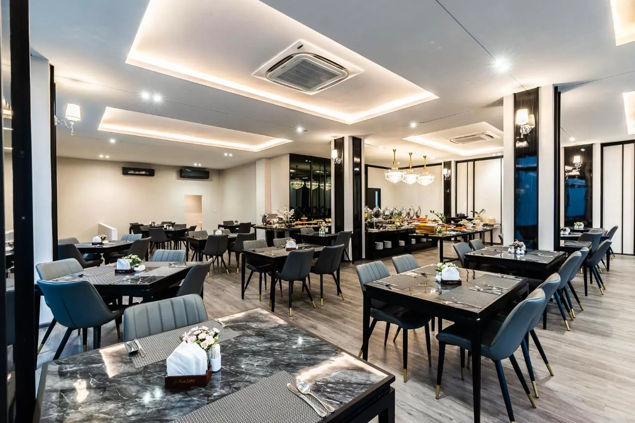 Restaurant/Places to Eat in One Patio Hotel Pattaya - SHA Extra Plus