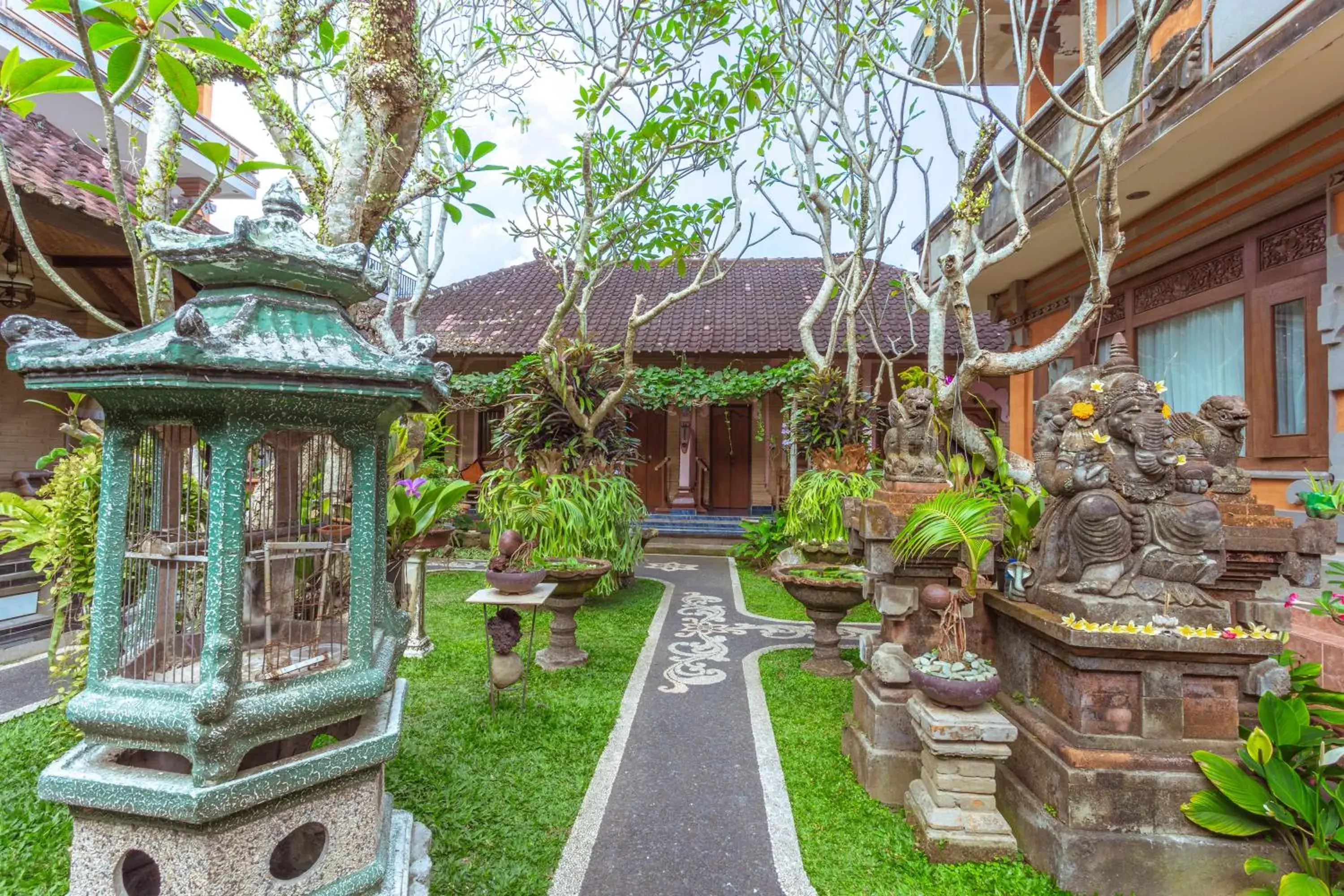 Garden in Teba House Ubud by ecommerceloka