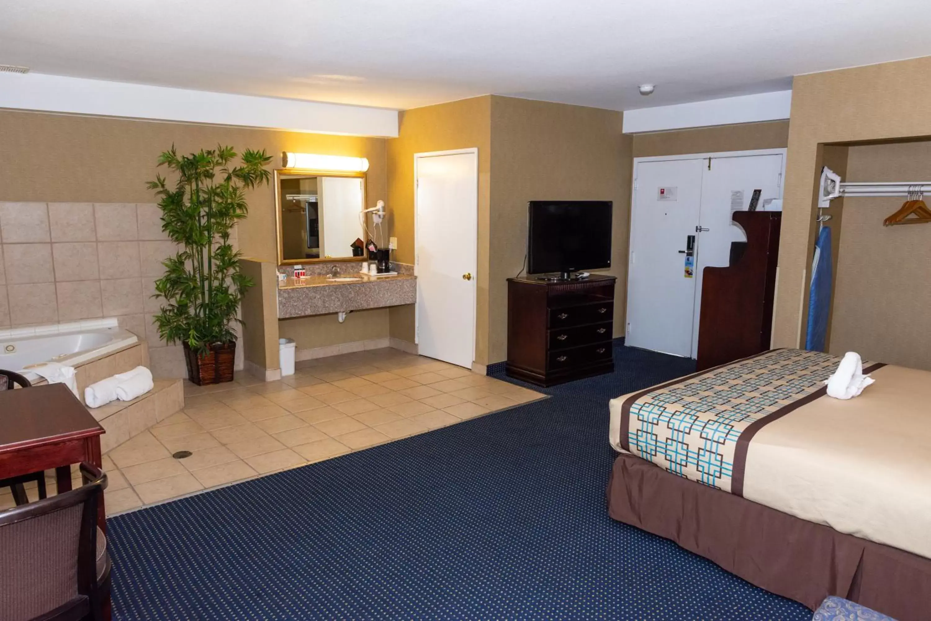 Days Inn & Suites by Wyndham Artesia