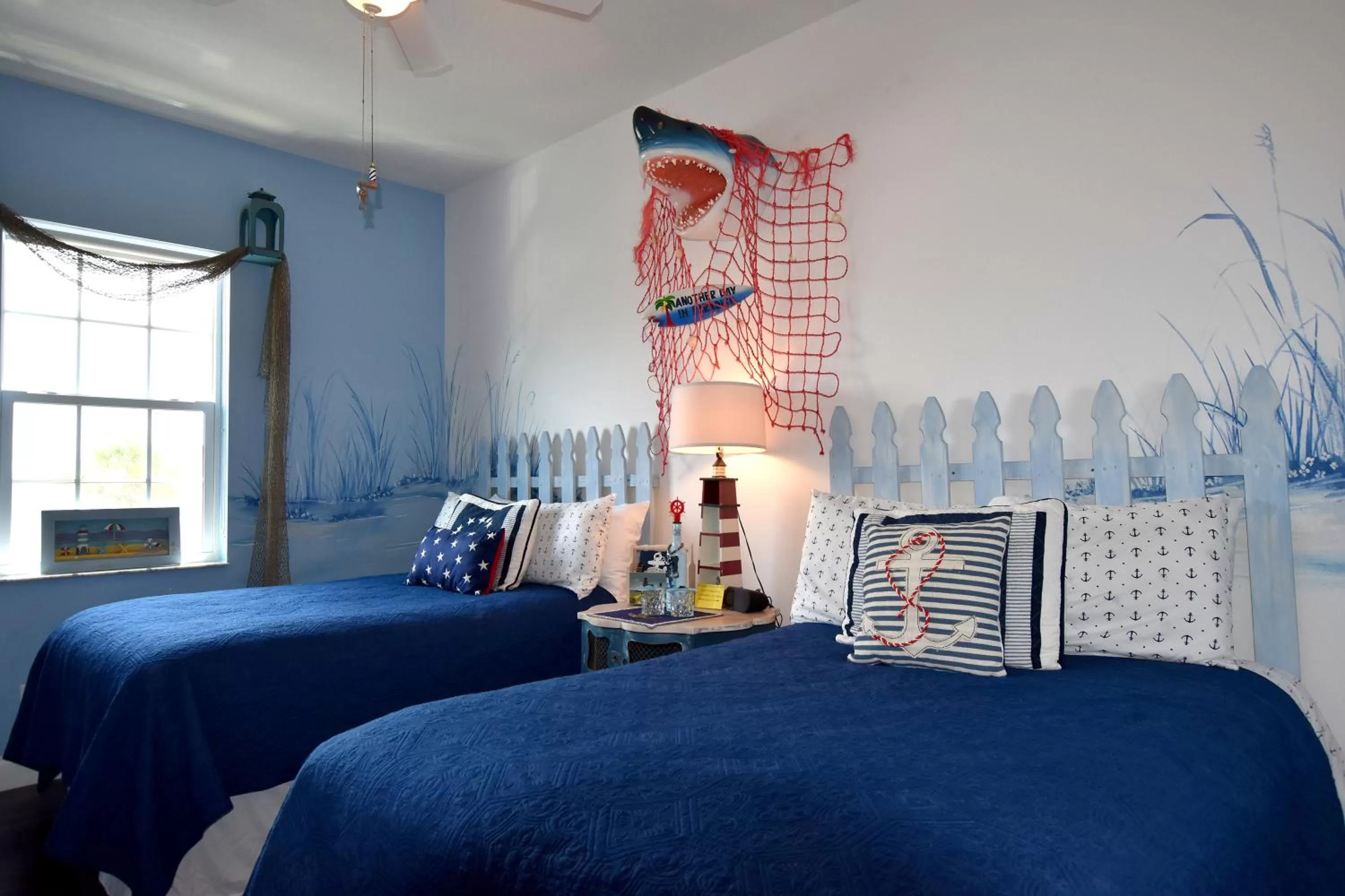 Photo of the whole room, Bed in Inn on the Avenue