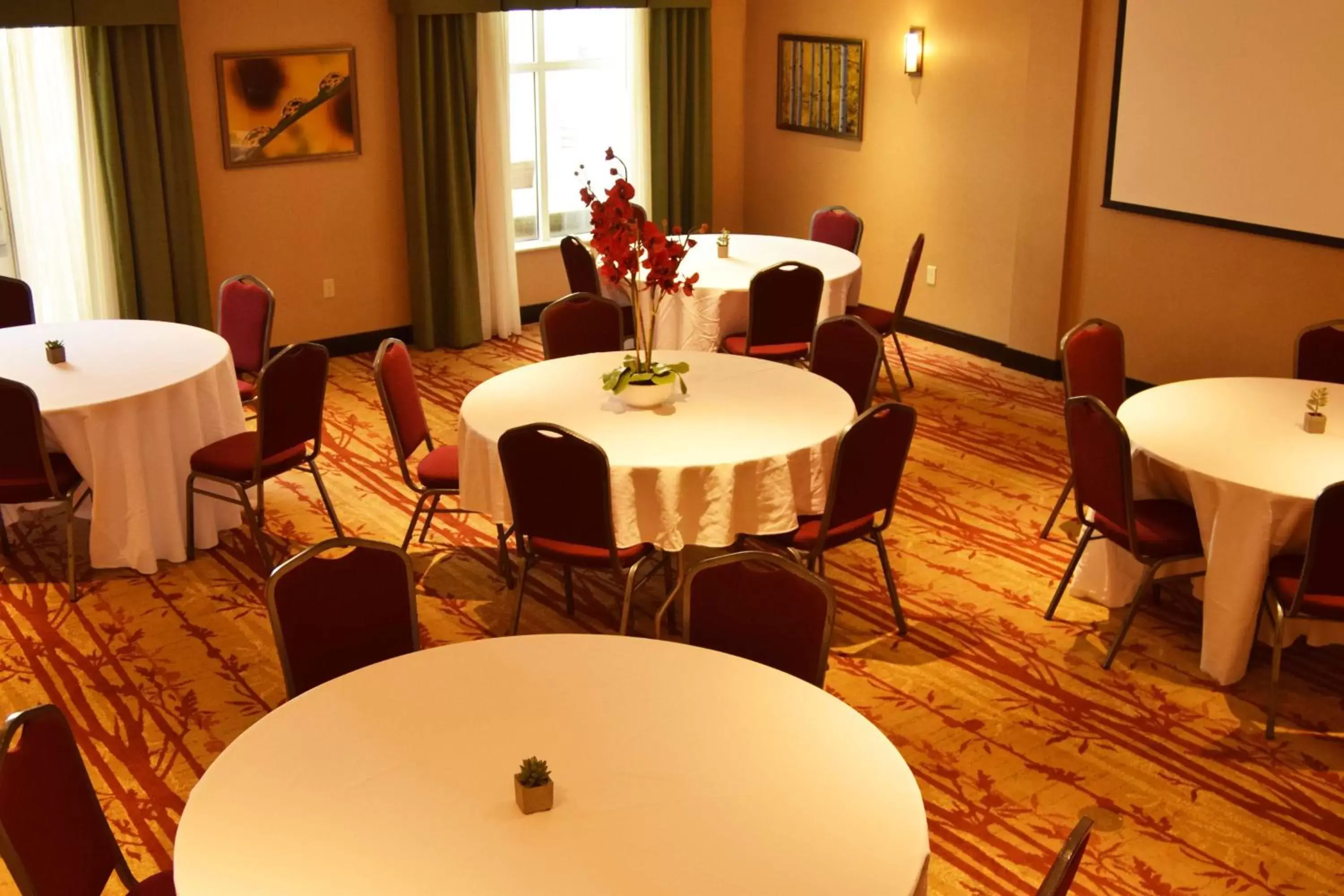 Meeting/conference room, Restaurant/Places to Eat in Homewood Suites by Hilton Charlotte Ballantyne, NC