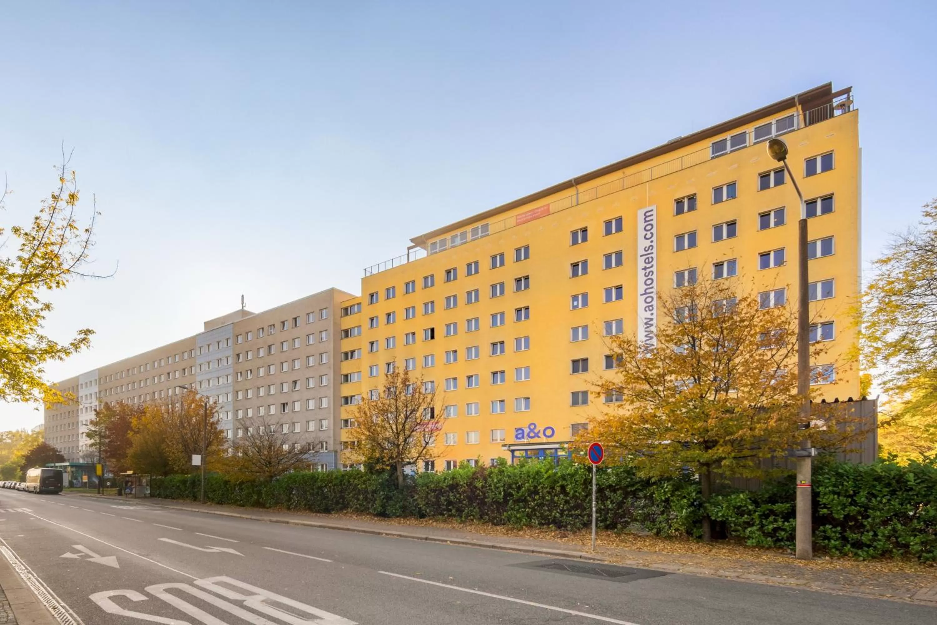 Facade/entrance in a&o Dresden Hauptbahnhof