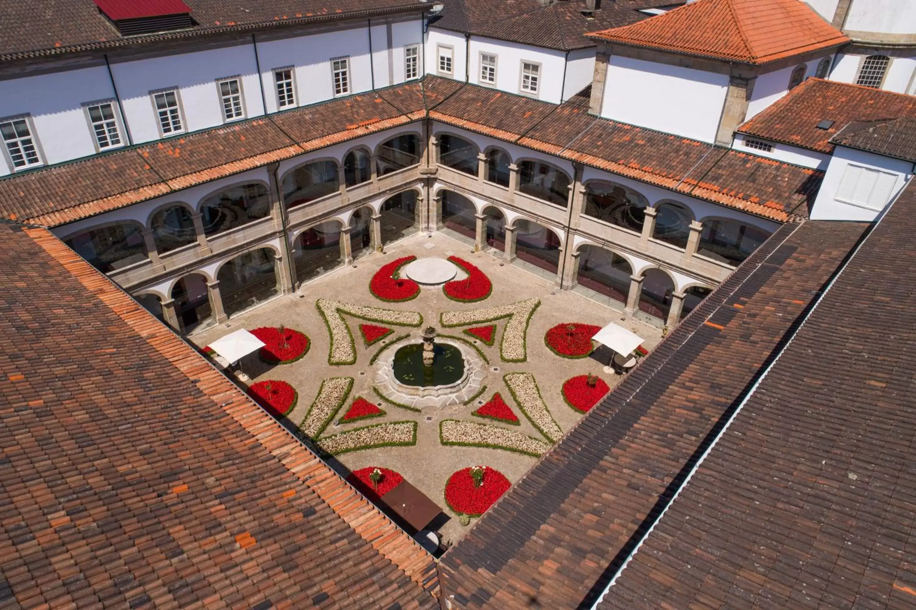 Inner courtyard view in Vila Gale Collection Braga