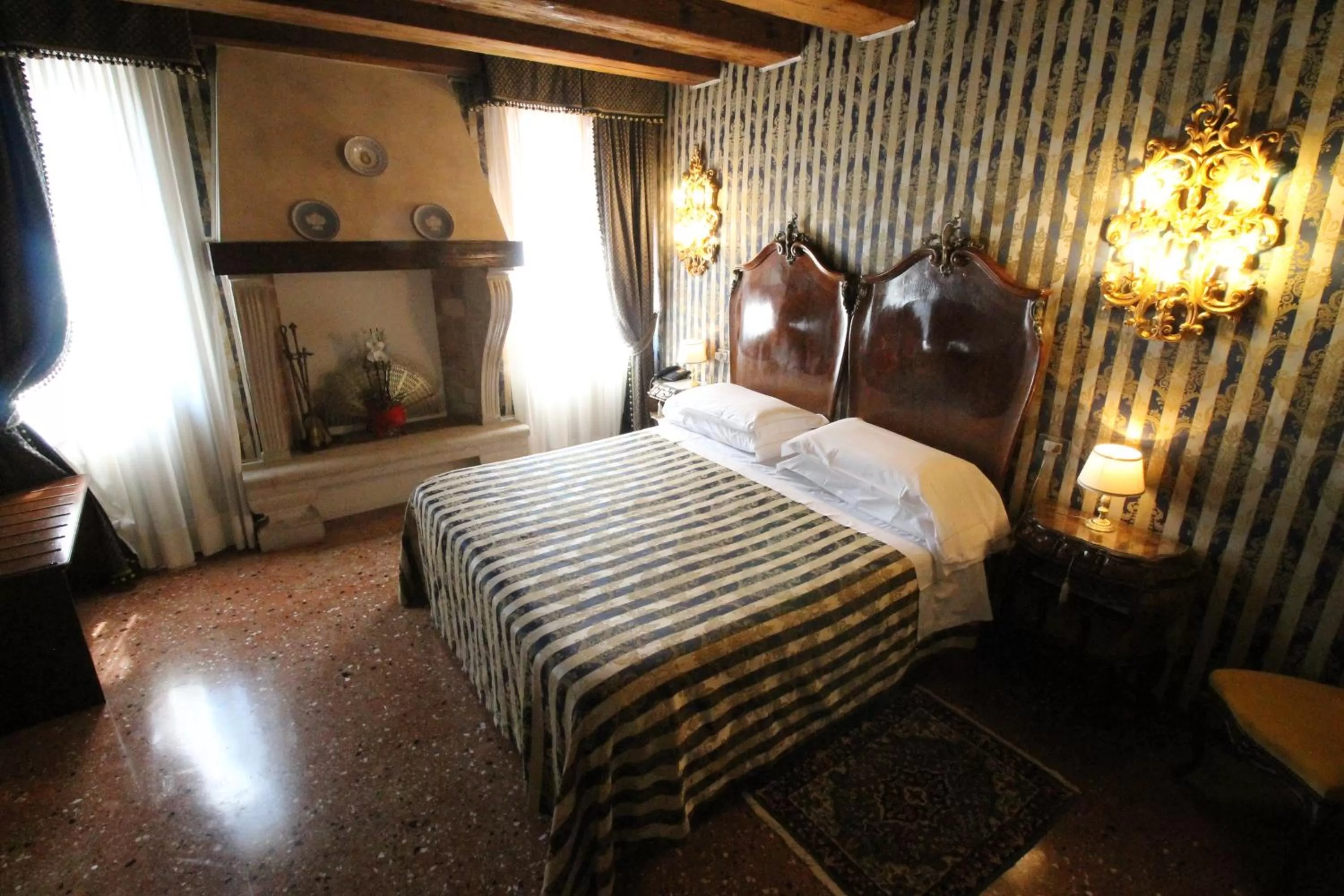 Photo of the whole room, Bed in Hotel Palazzo Abadessa