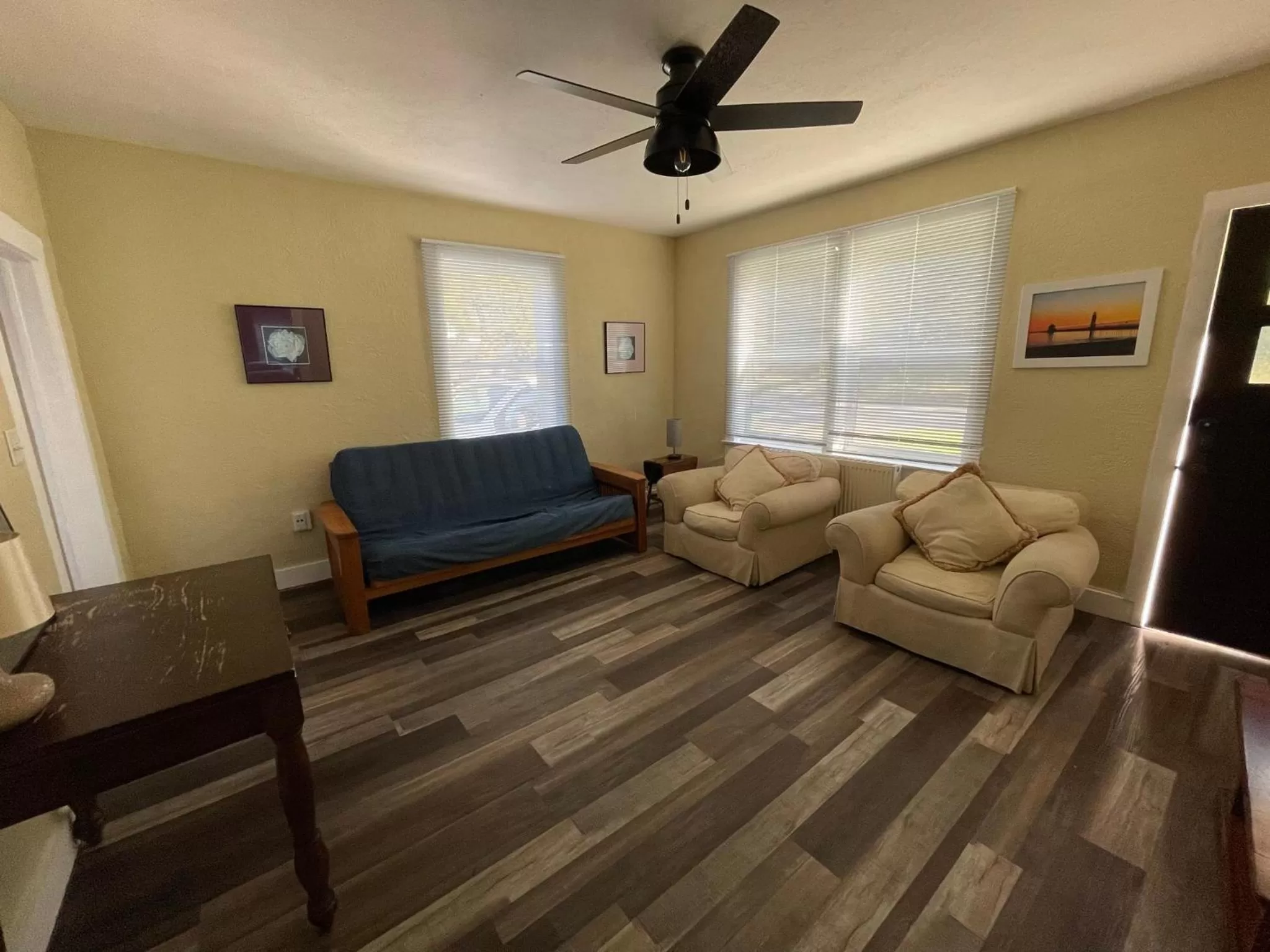 Seating Area in Harbor House Inn