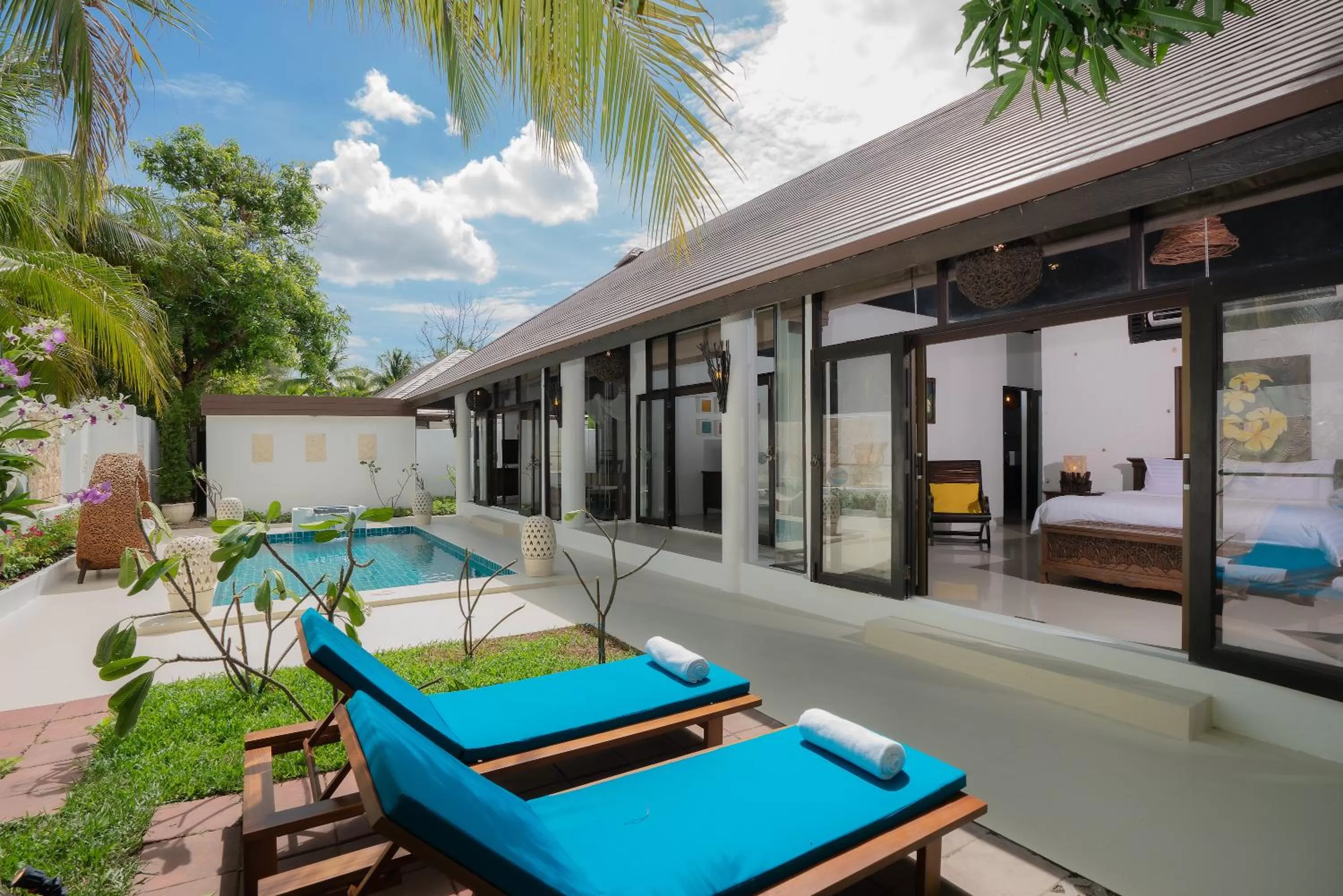 Family in Dhevan Dara Resort & Spa Hua Hin - Pool Villa