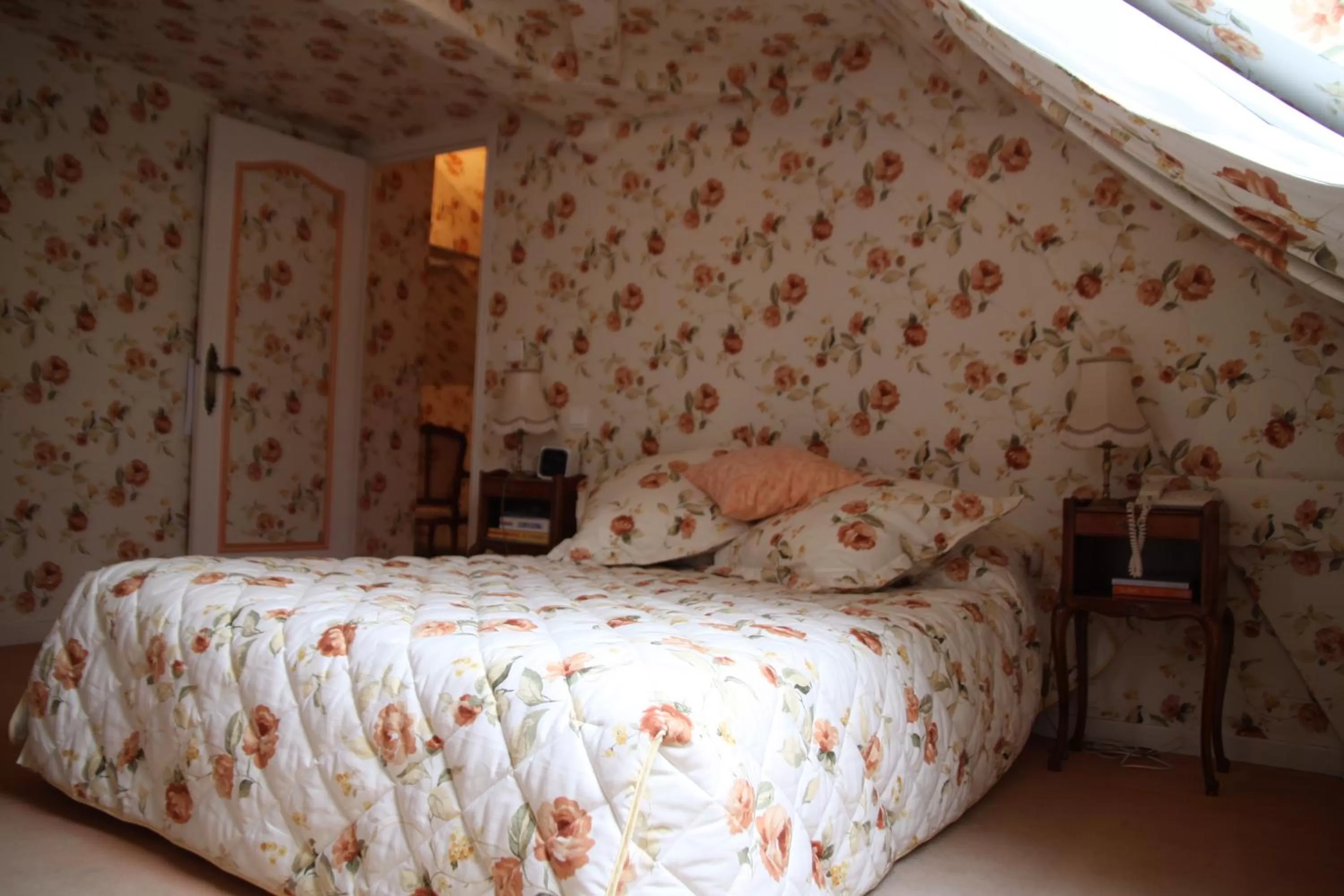 Bedroom, Bed in Château Des Bondons EI
