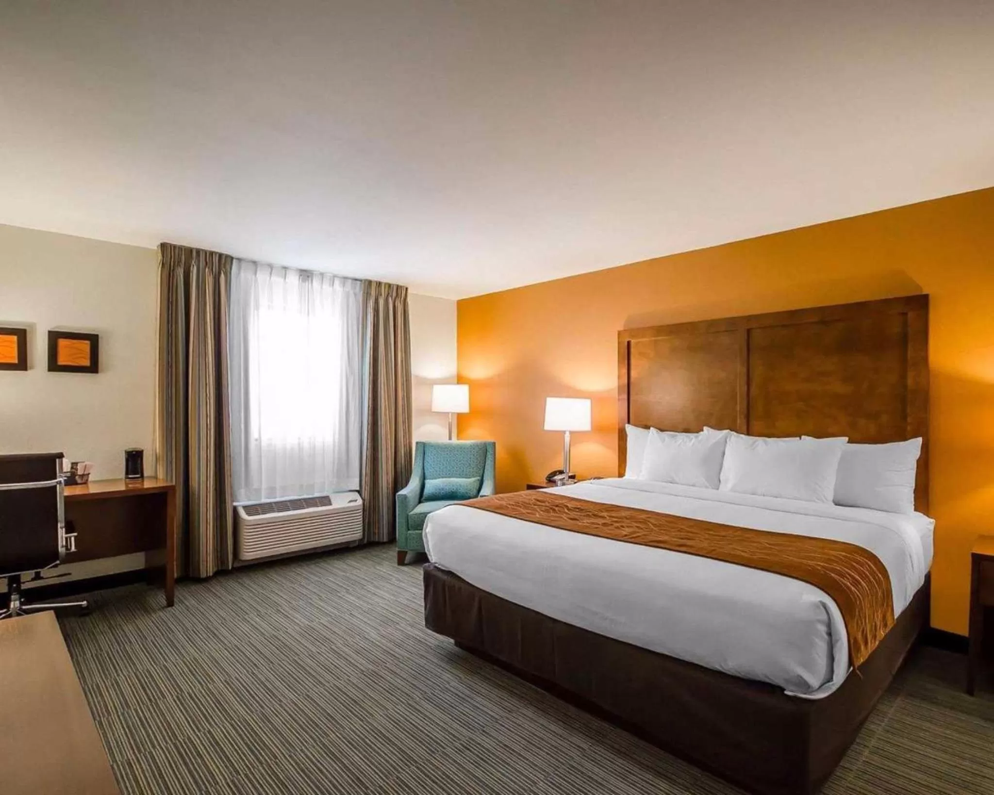 Photo of the whole room, Bed in Comfort Inn