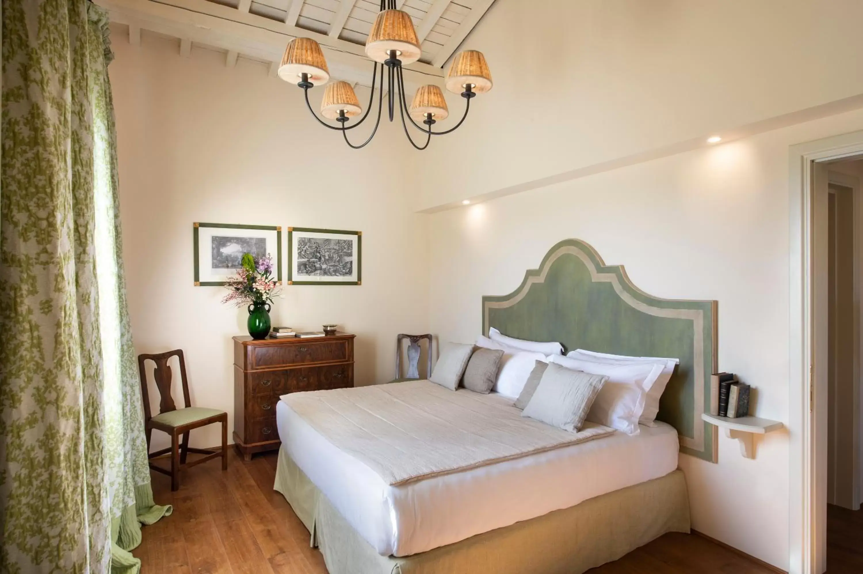 Bed in VIESCA Suites & Villas Il Borro Toscana