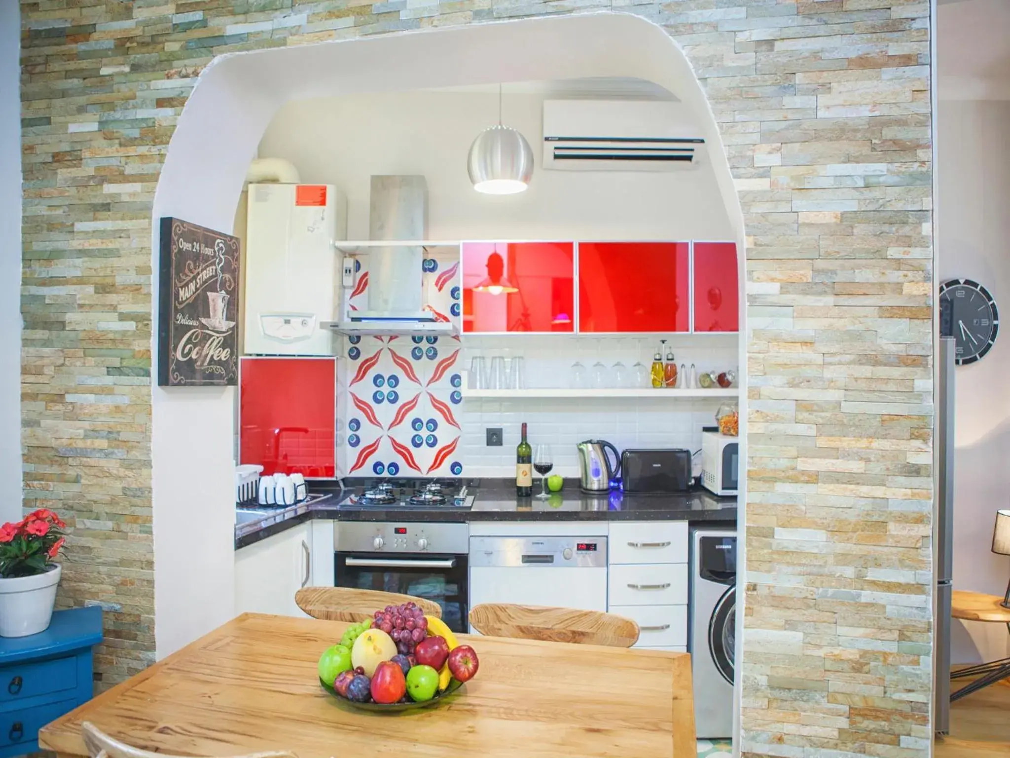 Kitchen or kitchenette, Kitchen/Kitchenette in MySuite Istanbul Cihangir