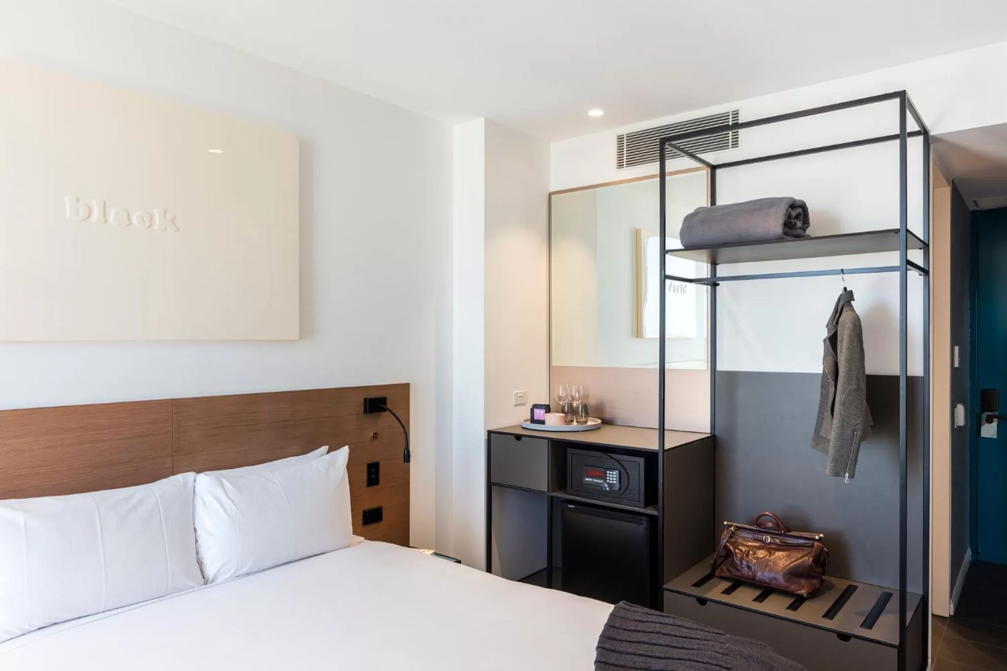 Bedroom, Bed in Citadines Connect Sydney Airport