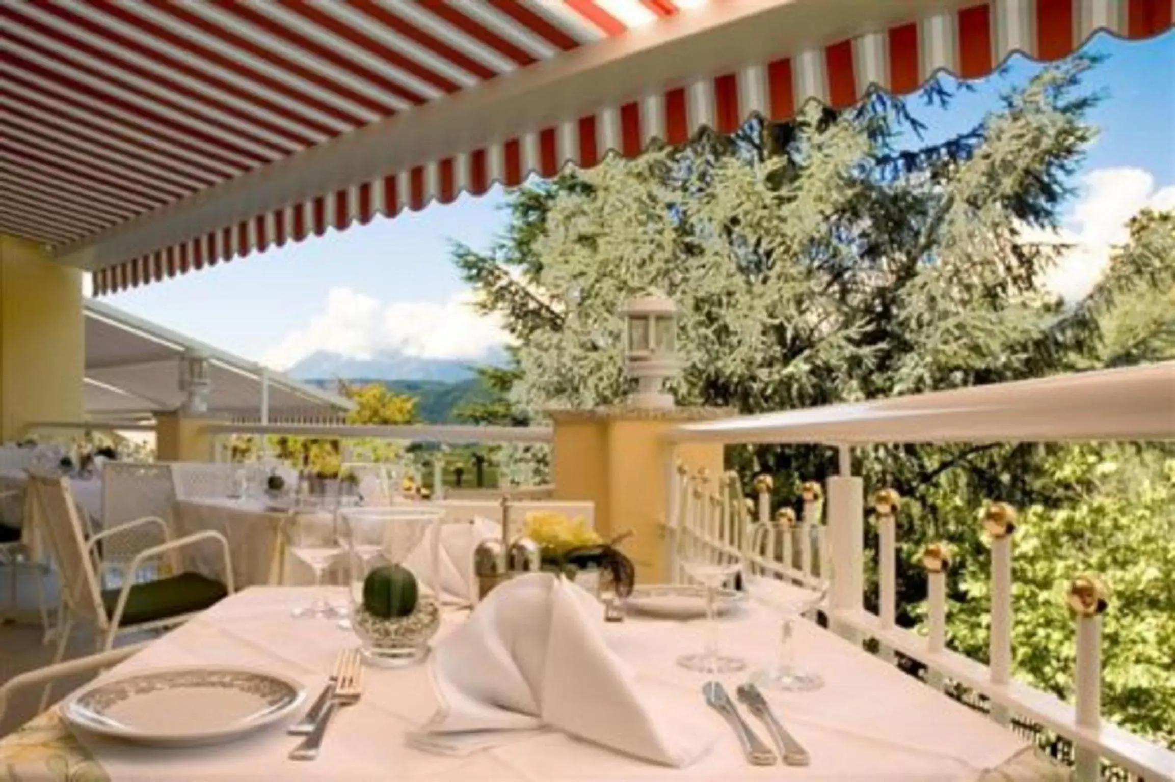 Balcony/Terrace, Restaurant/Places to Eat in Hotel Rotwand