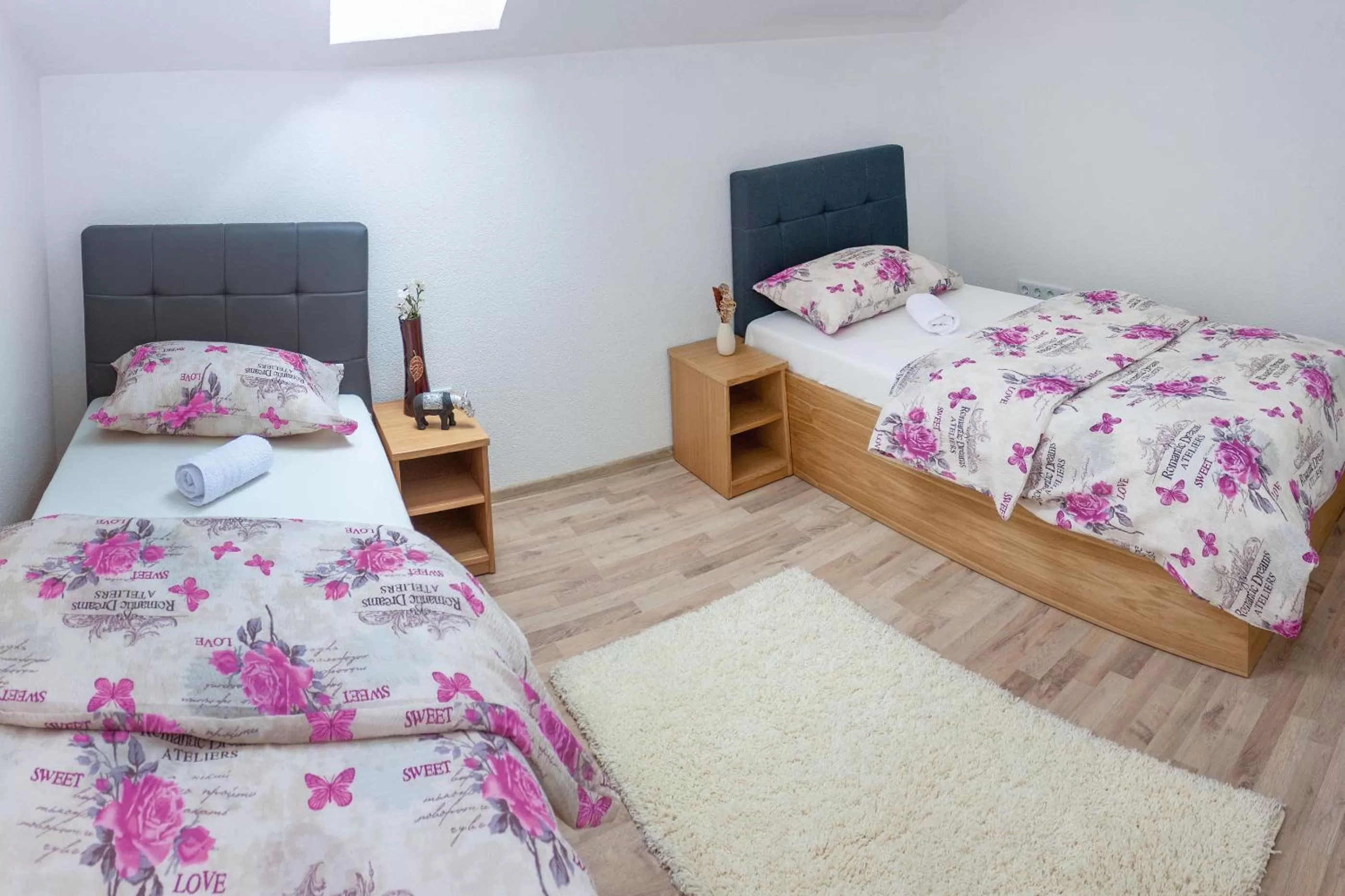 Bedroom, Bed in Villa Maja