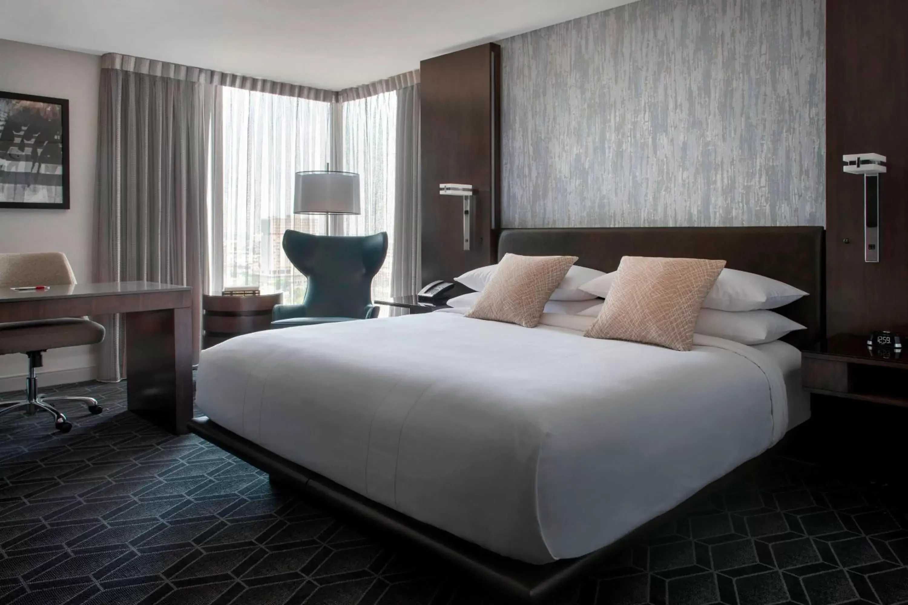 Bedroom, Bed in Boston Marriott Cambridge