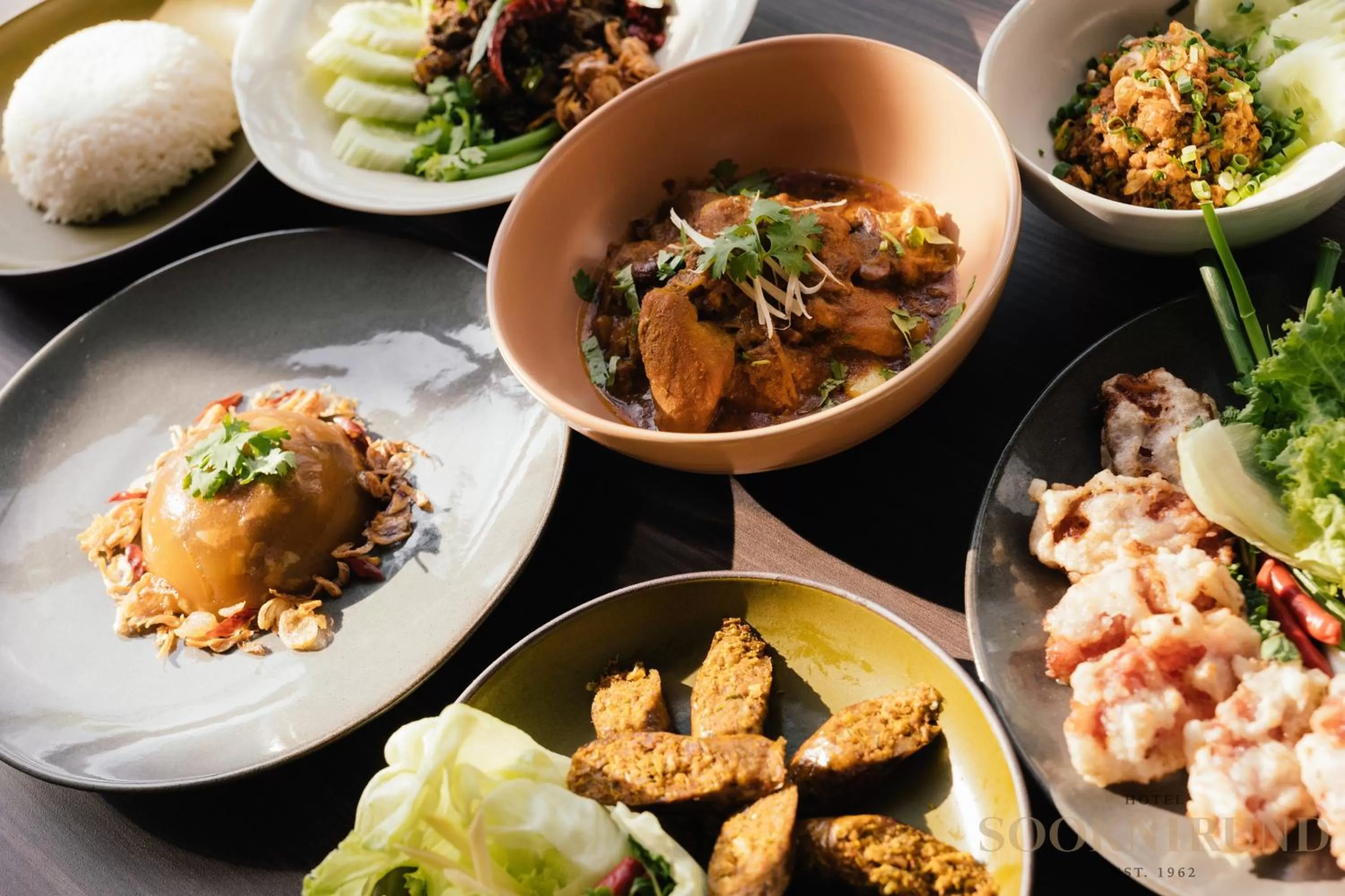 Food in SOOKNIRUND HOTEL