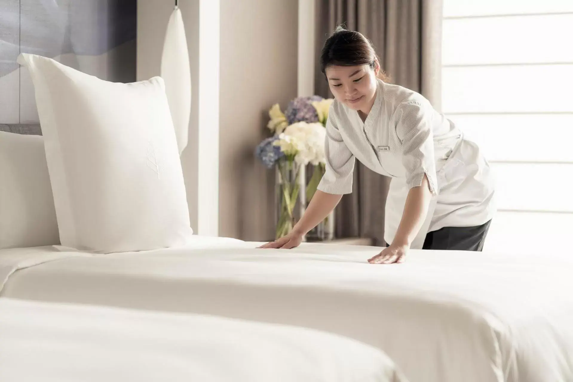 Deluxe Room City View King
in Four Seasons Hotel Tokyo at Otemachi Deluxe Room City View King
in Four Seasons Hotel Tokyo at Otemachi